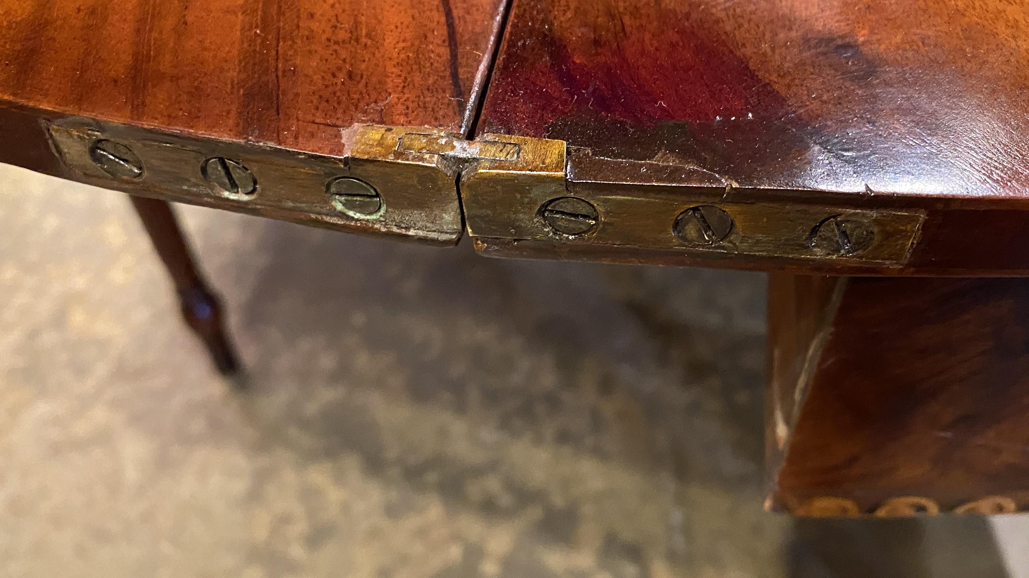 Seymour School Federal Period Mahogany Gaming Table with Lunette Inlay c.1810 For Sale 7