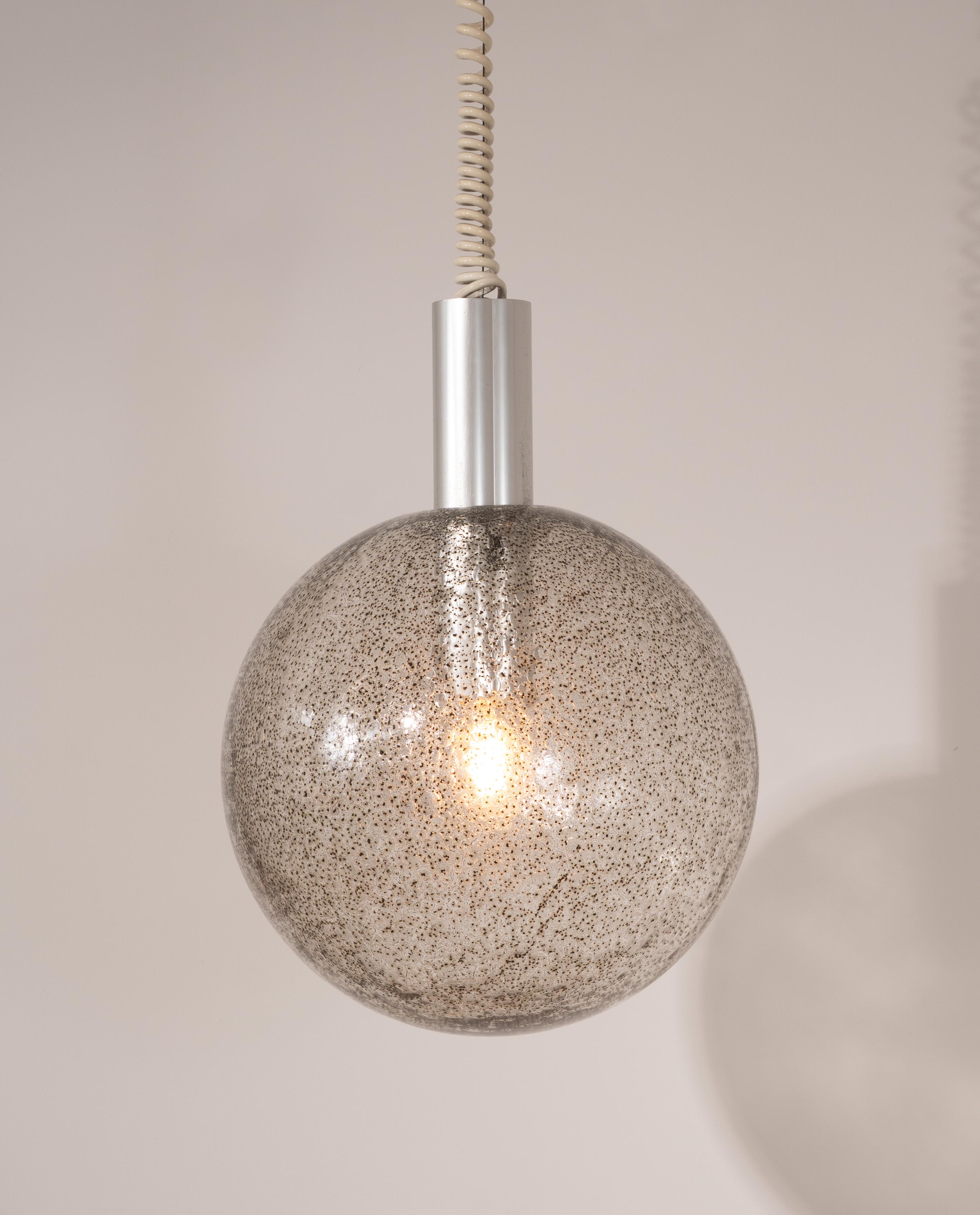 Sfera Hanging Lamp by Afra & Tobia Scarpa Italy 1964 Flos Moderno de mediados de siglo en venta