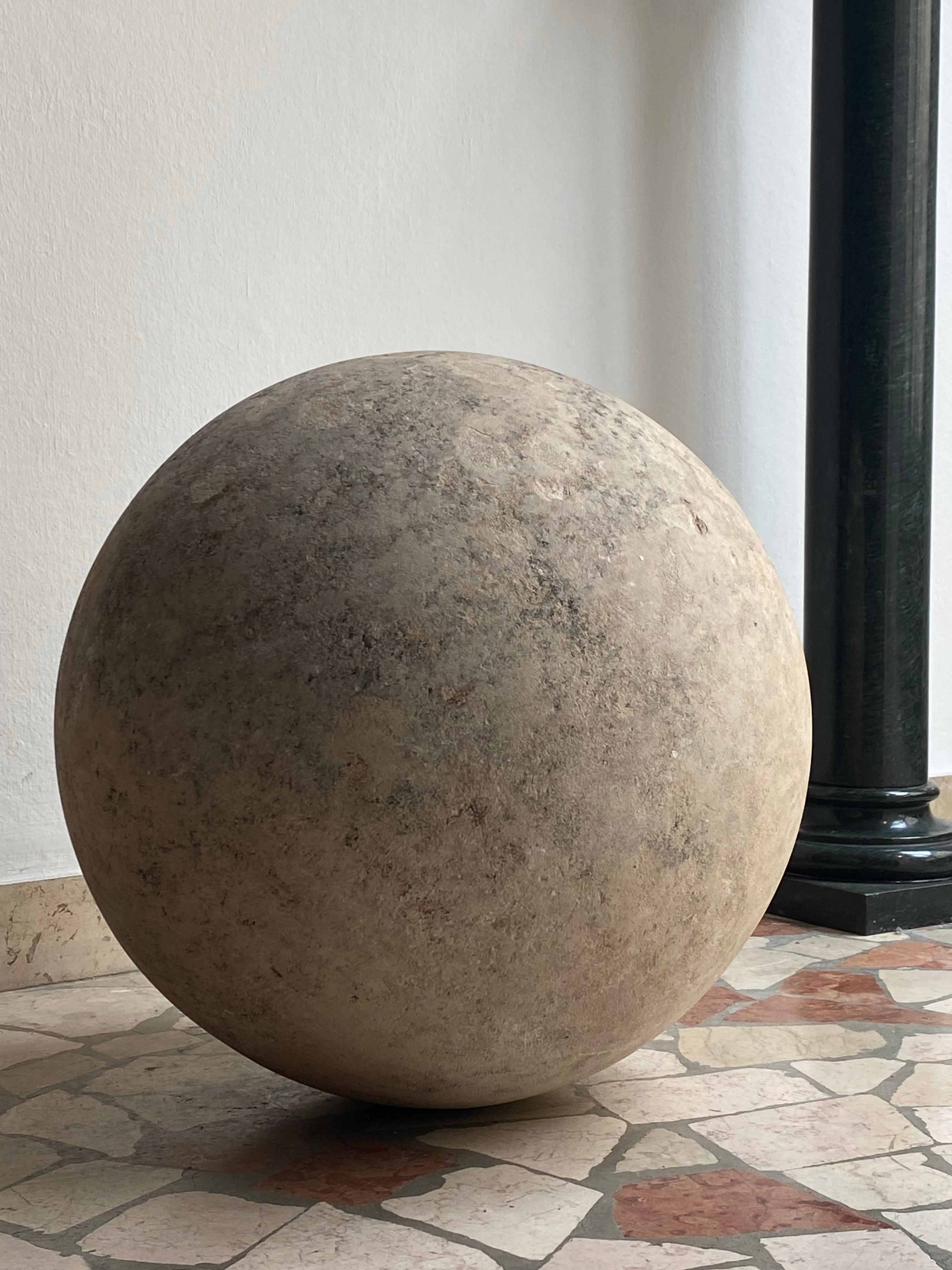 Italian Sandstone sphere - Apulia 17th century For Sale