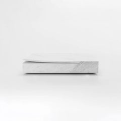 Mesa baja SFL de mármol blanco de Carrara