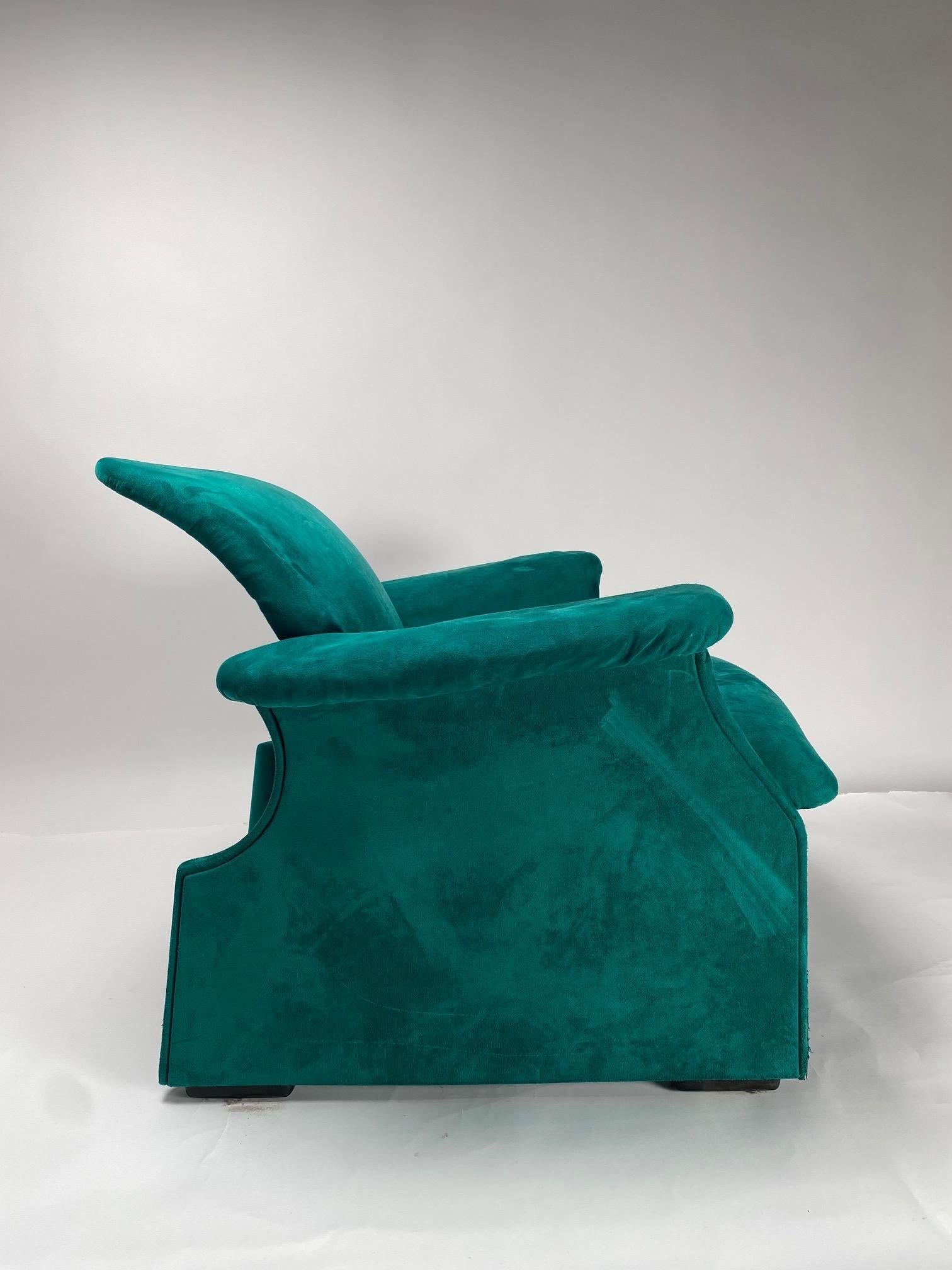 Raro y hermoso sillón modelo 