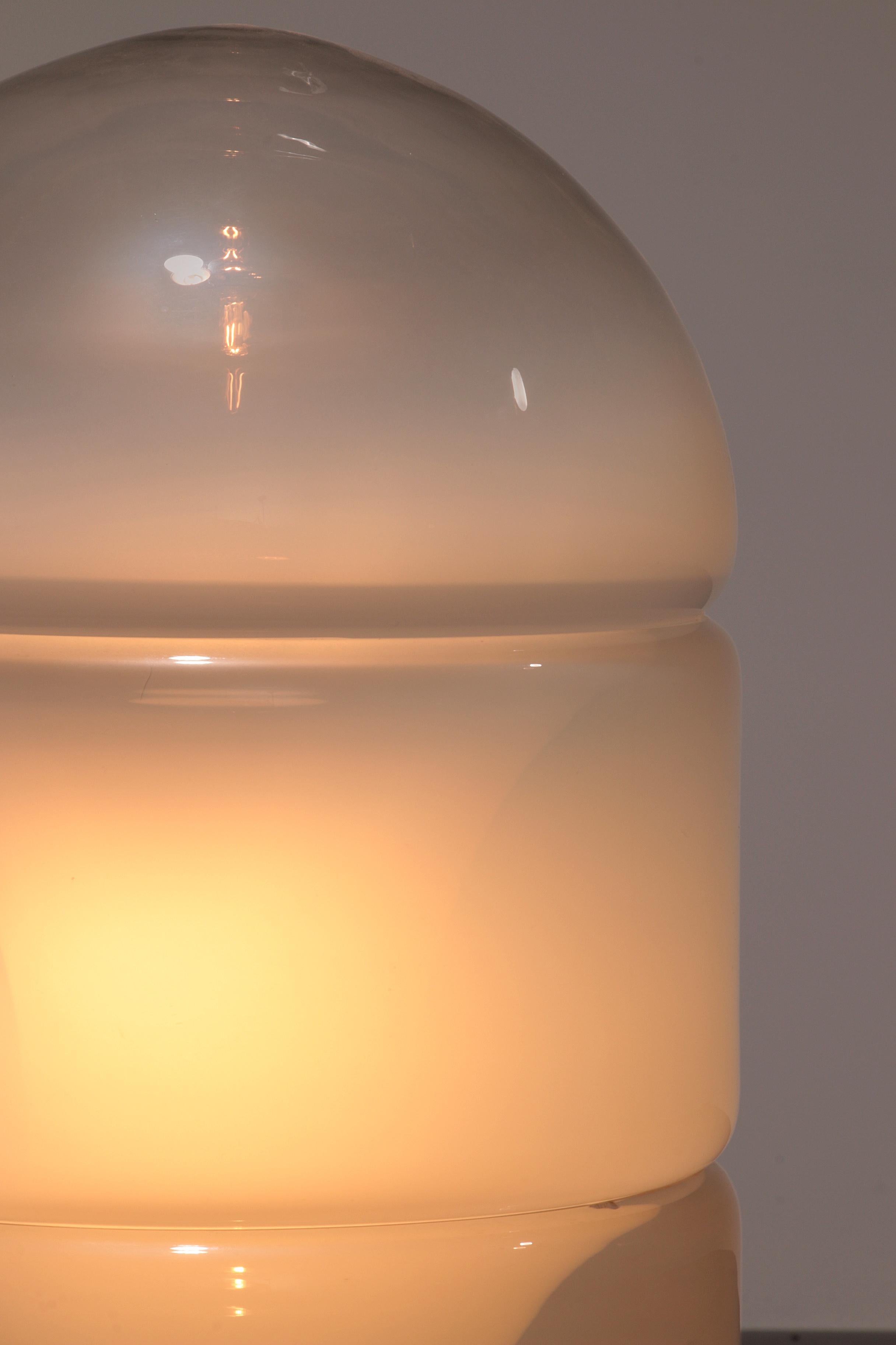 Lámpara de pie 'Sfumato' LT 316 de Carlo Nason para Mazzega, años 70 en Bastante bueno estado para la venta en Oirlo, LI