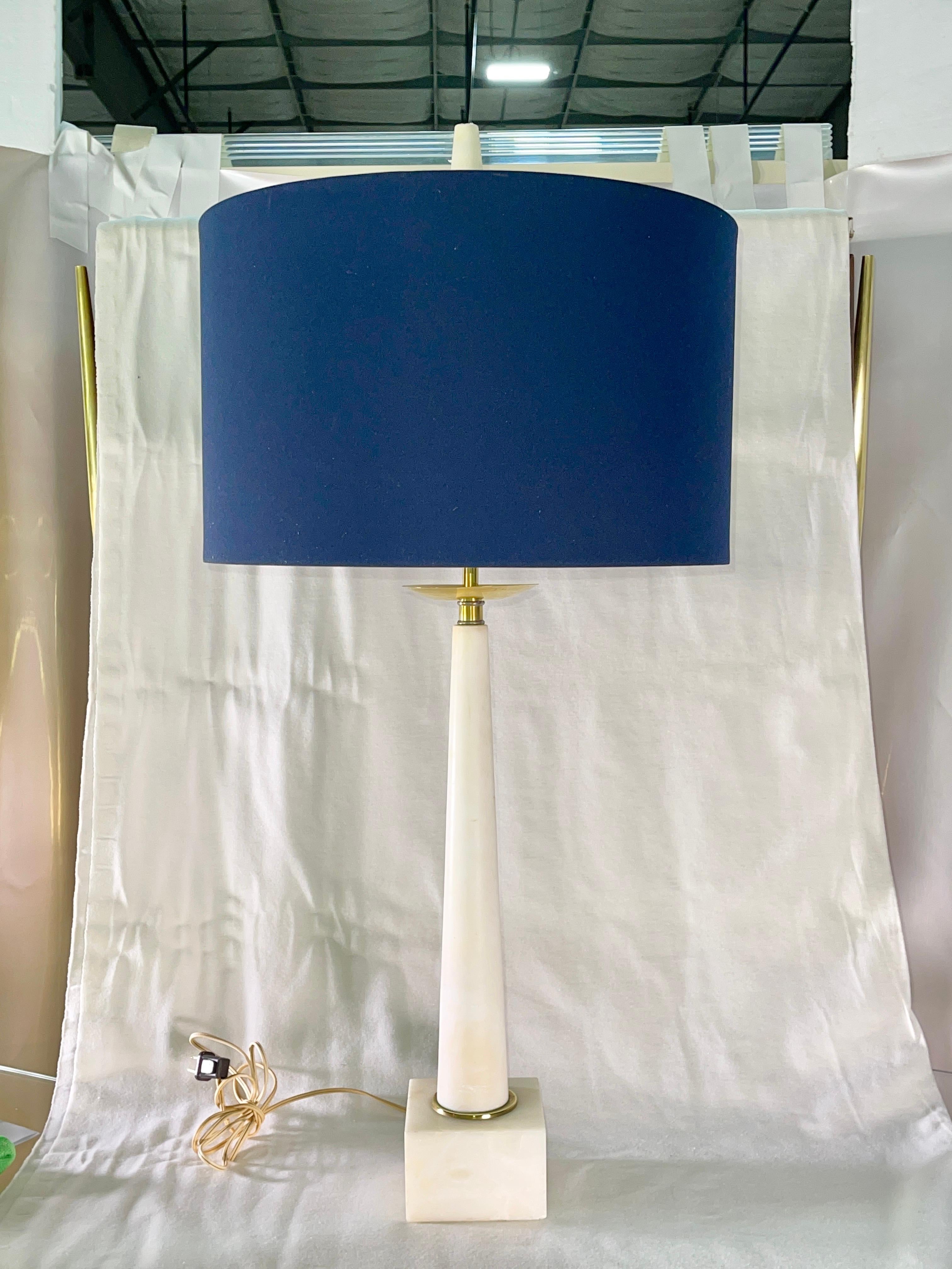 SG Italian Alabaster & Brass Table Lamp For Sale 4