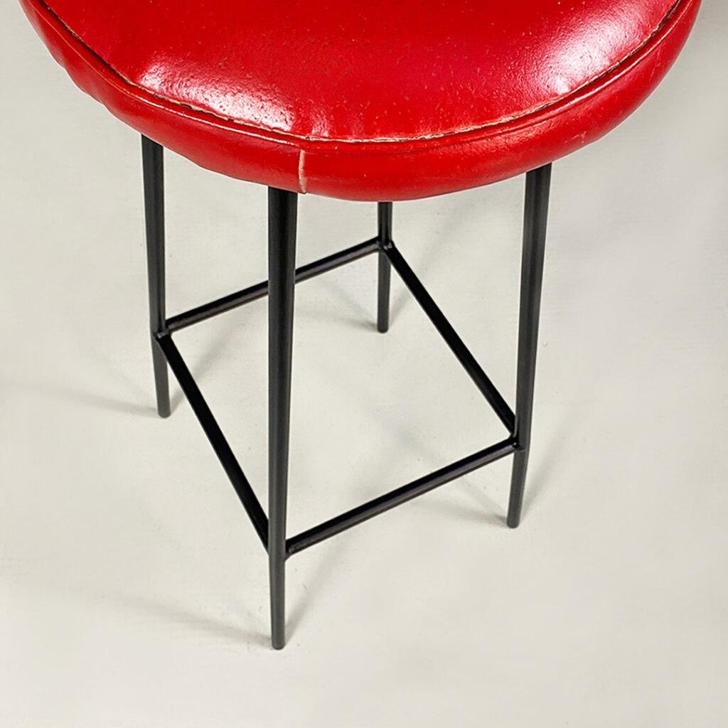 Italian Tall matte black metal stools with colored seats, 1960s For Sale