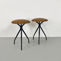 Tabourets italiens en simili-cuir brun et métal noir, années 1950
