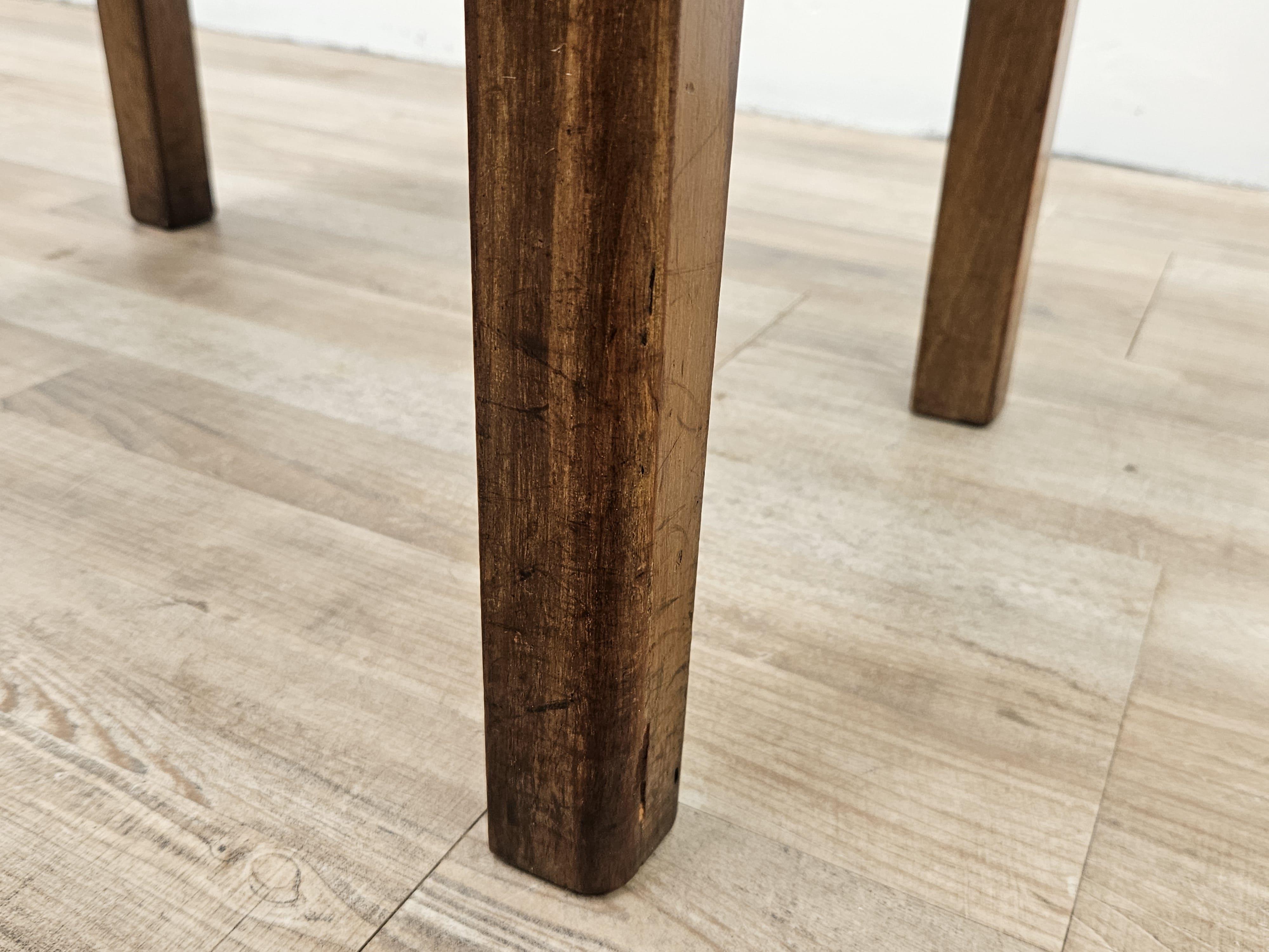 Tabouret Art Déco en noyer tapissé 20ème siècle en fourrure en vente 7