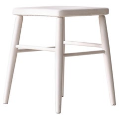Sgabello bianco in legno stile danese