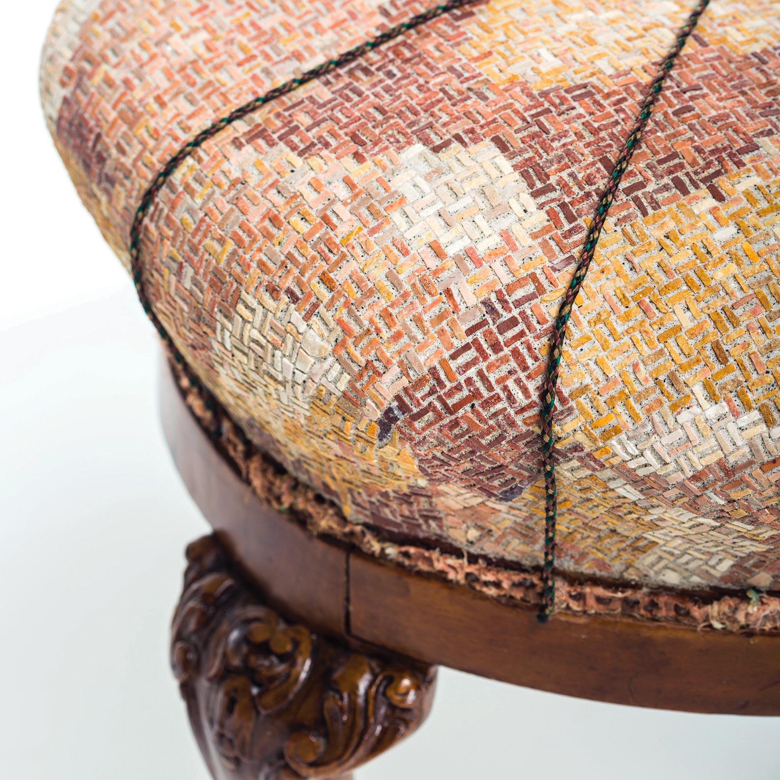 italien Pouf camouflage Sgabello avec base en bois par Yukiko Nagai en vente