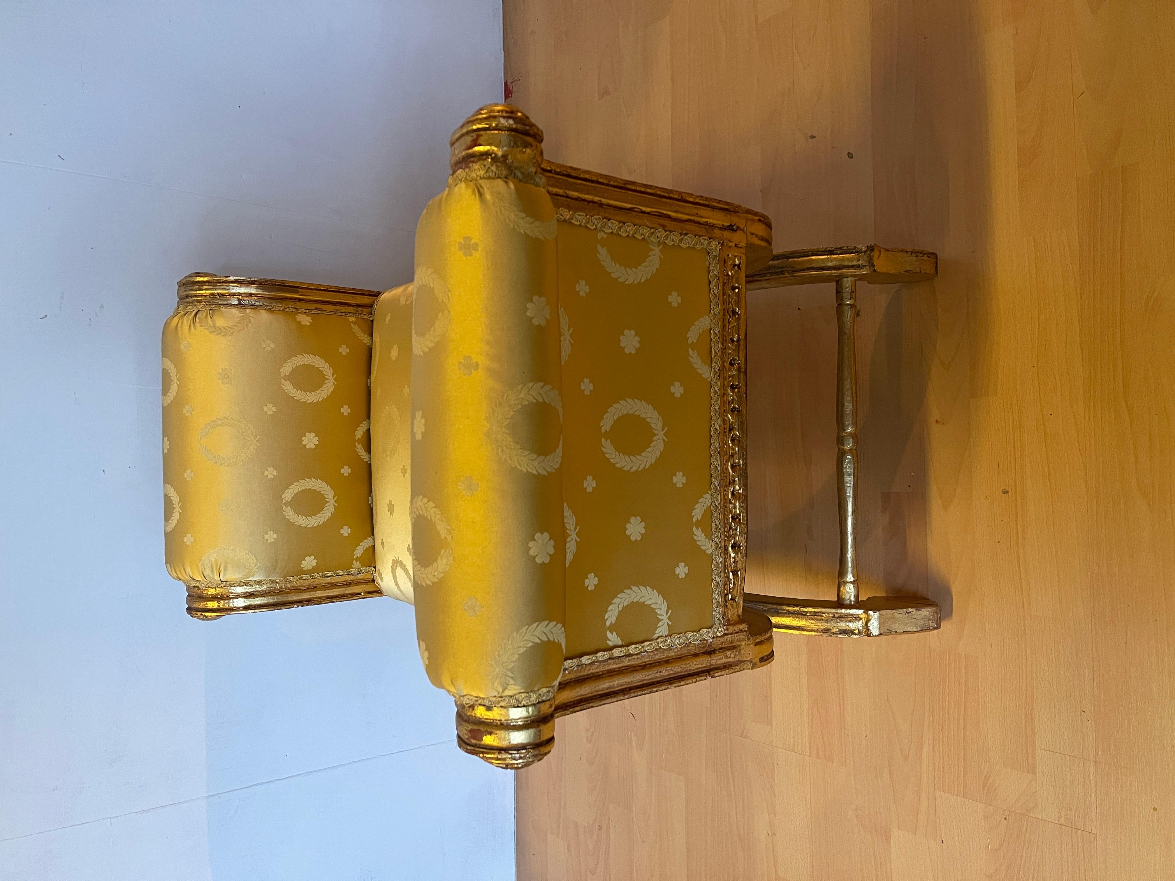20th Century Sgabello classico italiano in legno intagliato e dorato, XX secolo in vendita