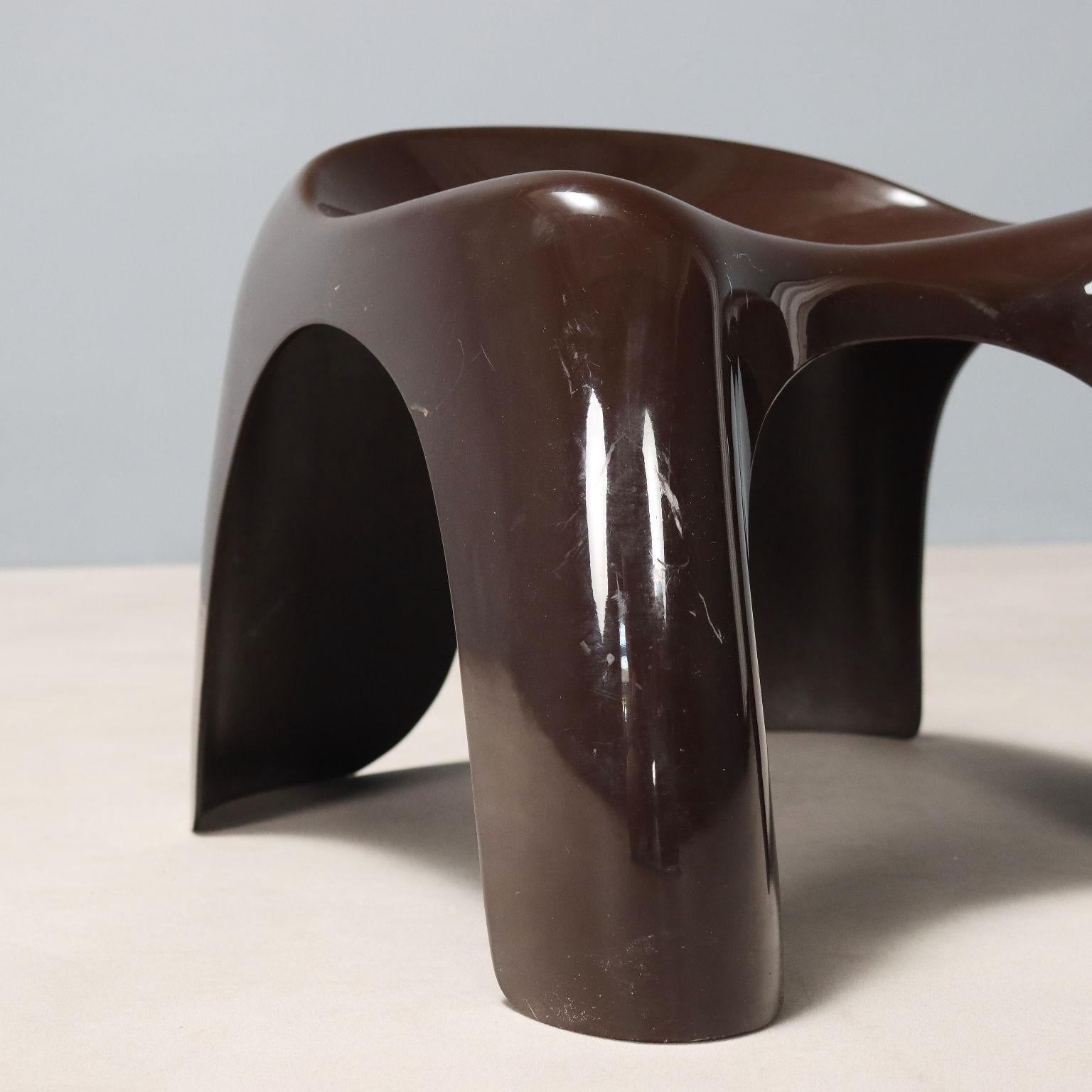 'Efebino' stool by Stacy Dukes for Artemide In Good Condition For Sale In Milano, IT