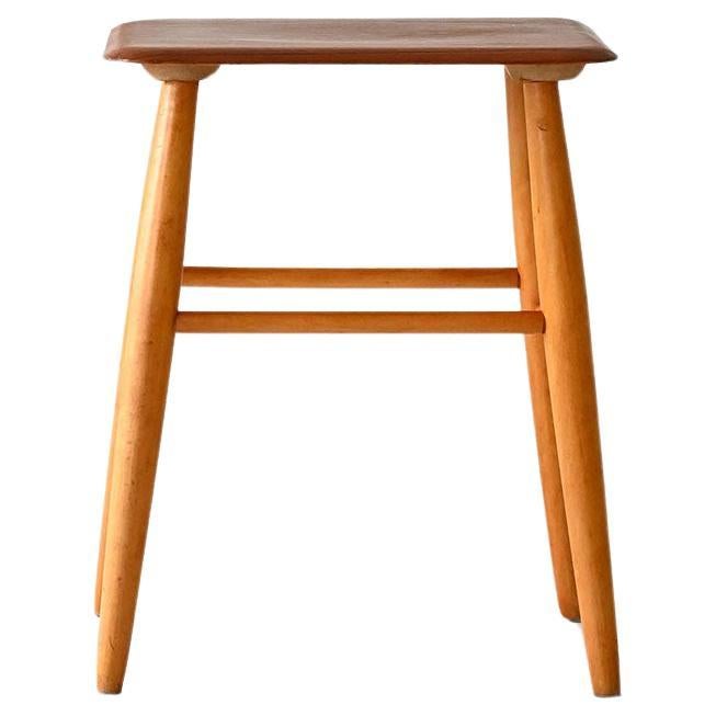 Tabouret Fanett par Ilmari Tapiovaara en vente