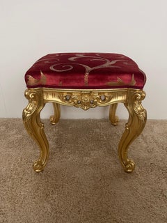 Italian hand-carved dorado wood stool in French 20th century style