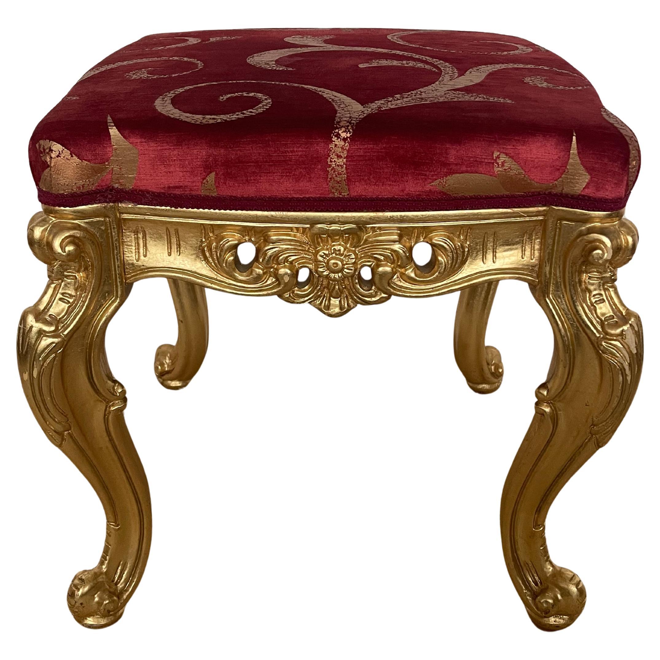 Taburete italiano de madera dorada tallada a mano de estilo francés del siglo XX