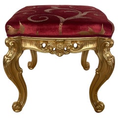Tabouret italien en bois de doré sculpté à la main dans le style français du 20e siècle