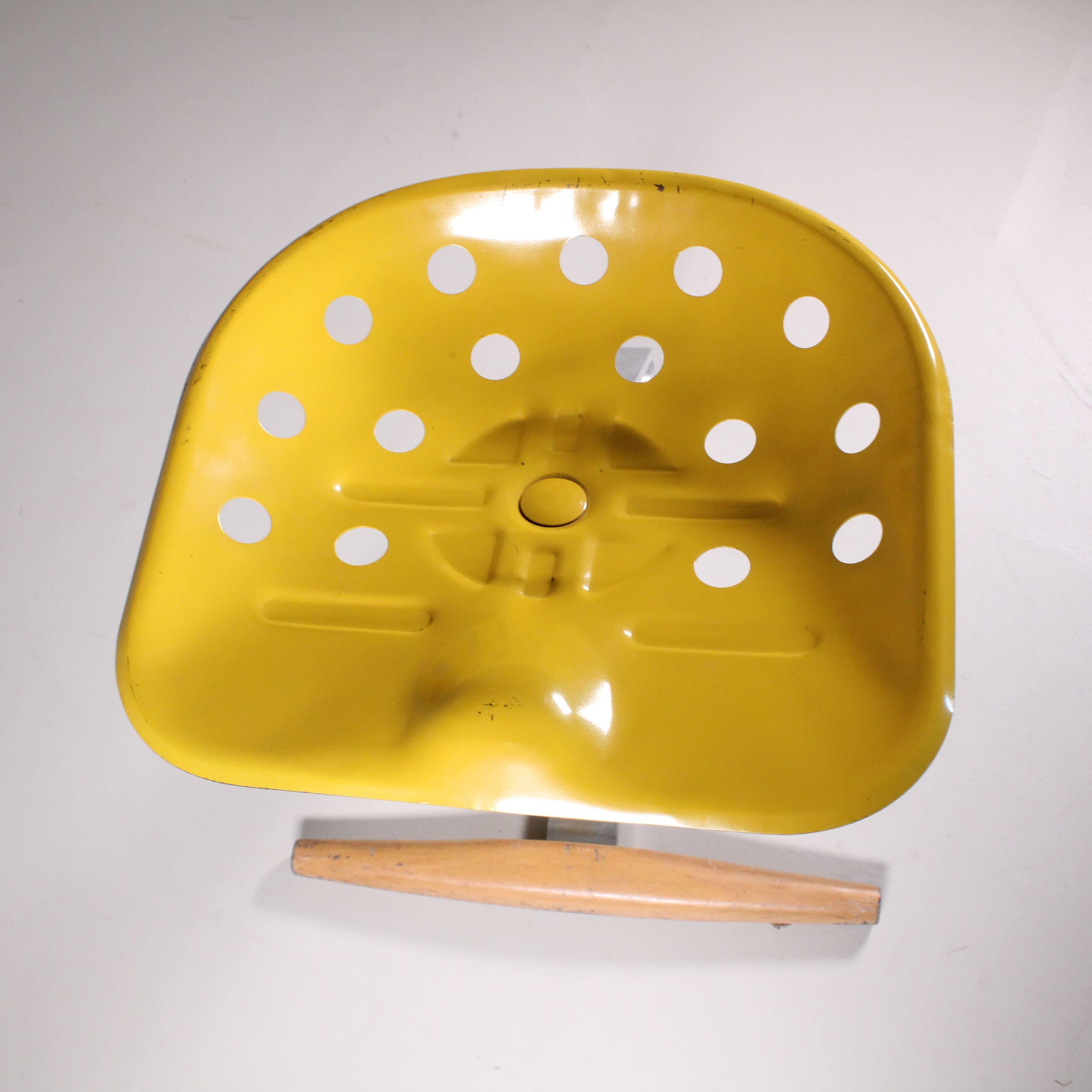 Mezzadro-Hocker, Achille Castiglioni für Zanotta, 1958 im Angebot 1