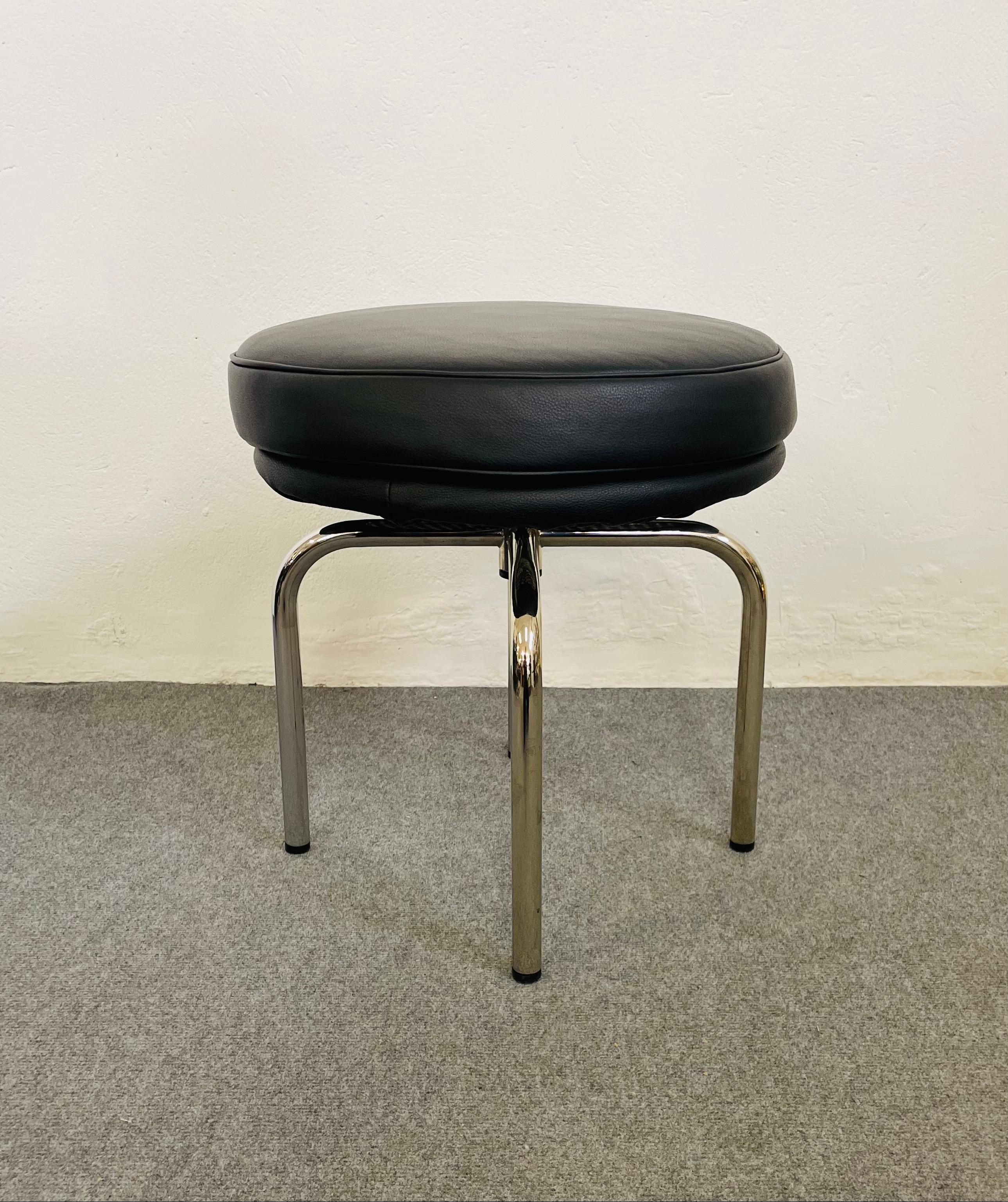 Italian LC8 model stool, Charlotte Perriand, Le Corbusier for Cassina For Sale