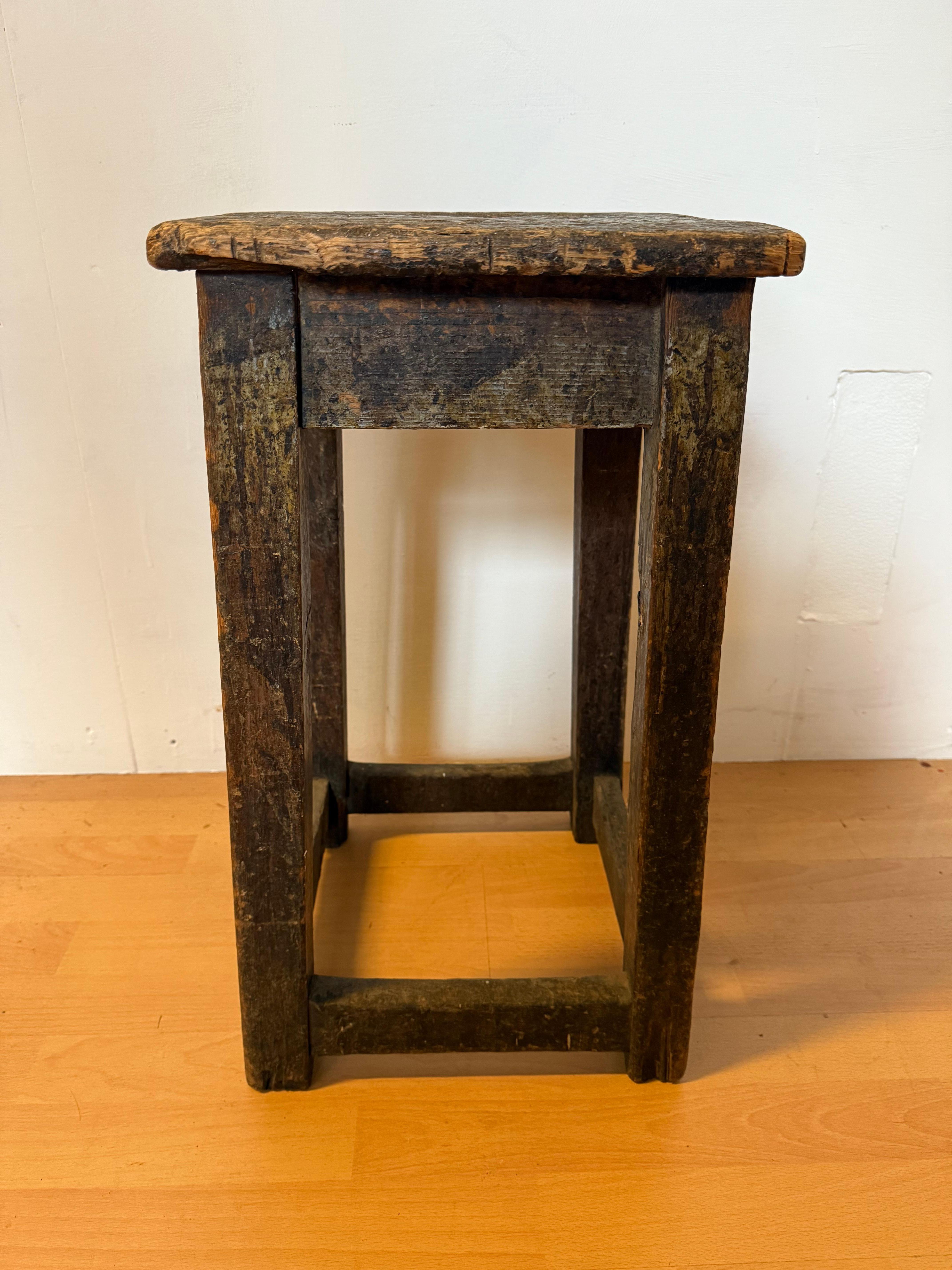 20th Century Tabouret en bois naturel 20ème siècle italien en vente