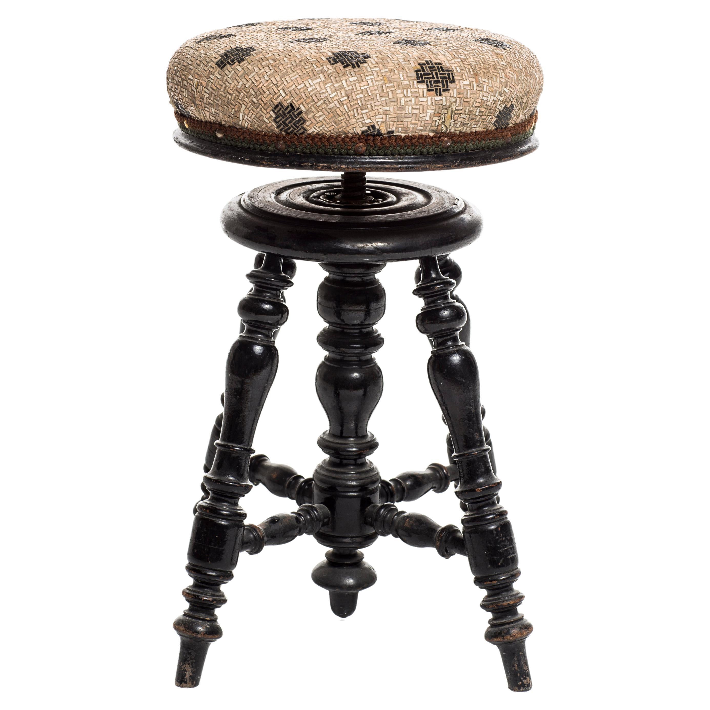Sgabello Pois, antiker Holzhocker von Yukiko Nagai