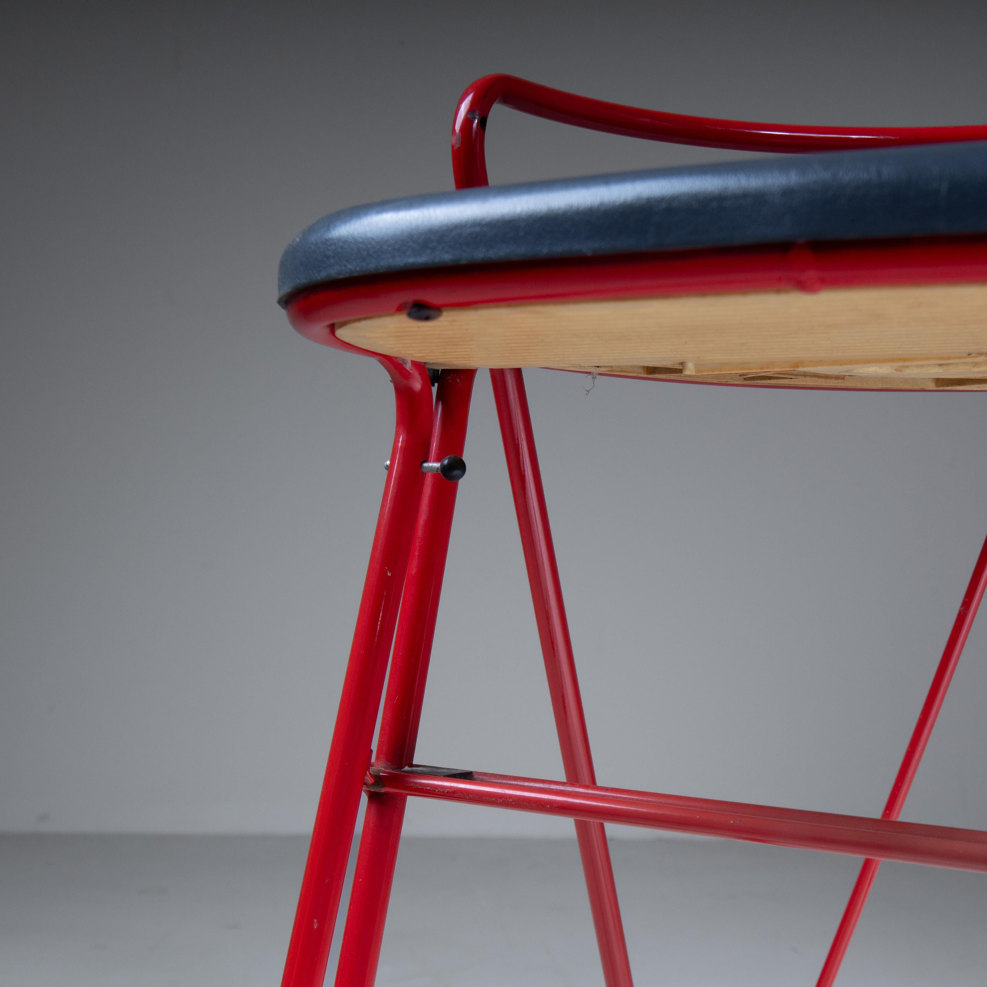 Stool - red ladder by Norda, 1970 For Sale 9