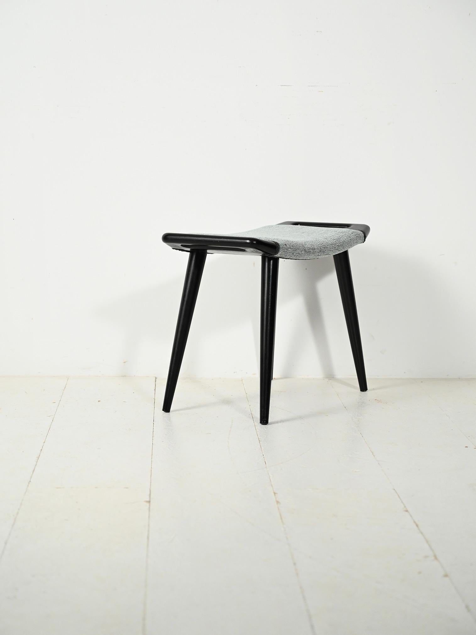 Scandinavian Modern Sgabello scandinavo anni ’60 laccato nero For Sale