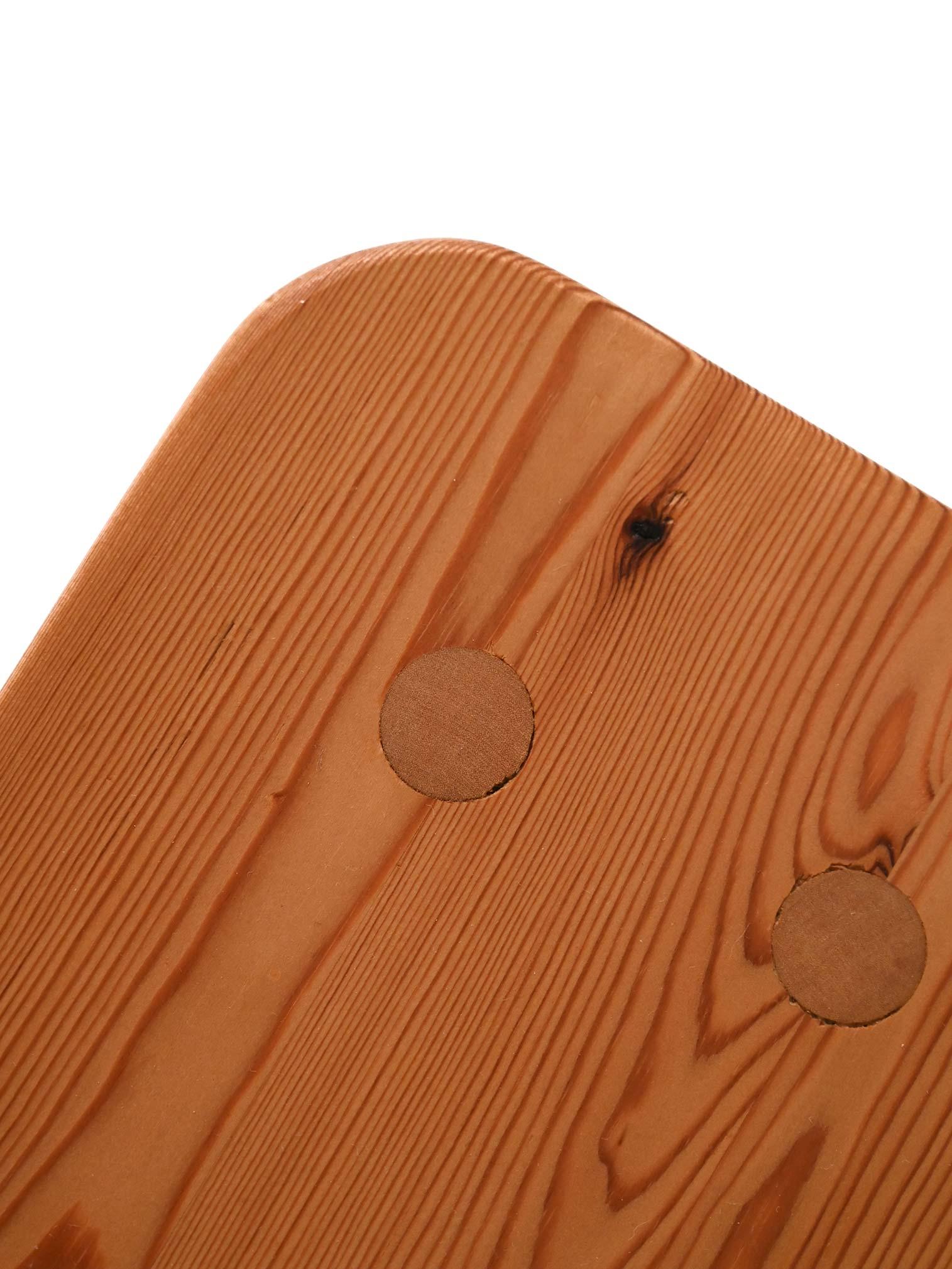 Scandinavo Sgabello scandinavo in pino massello in vendita