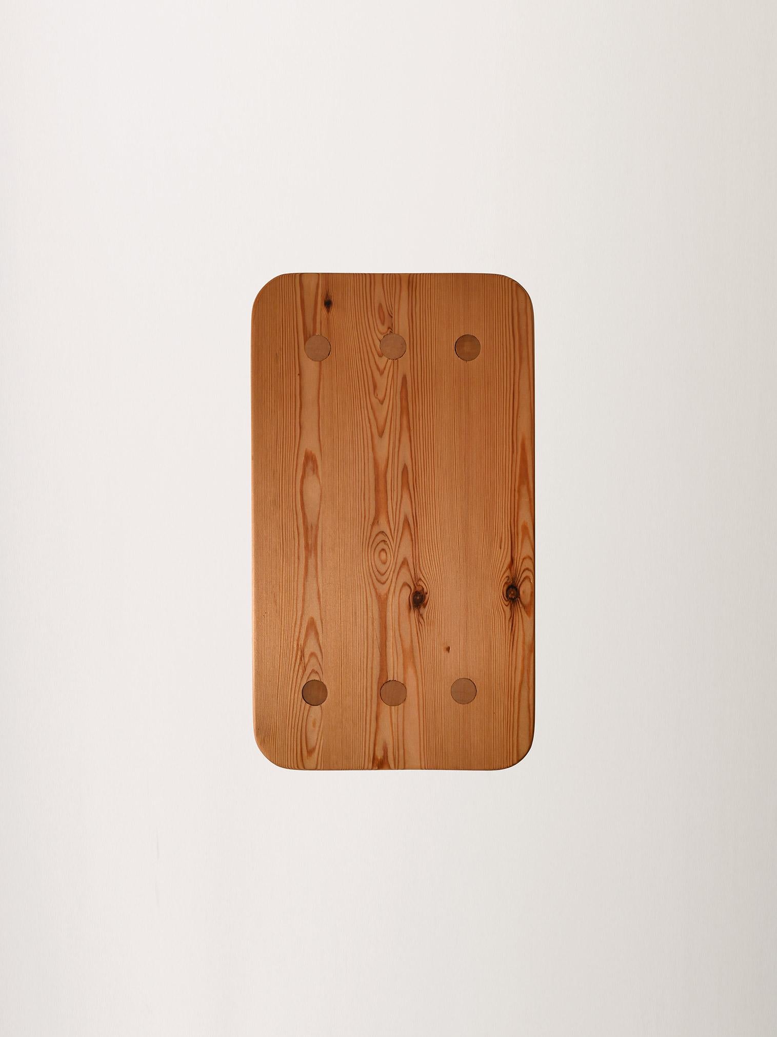 Sgabello scandinavo in pino massello in vendita 1