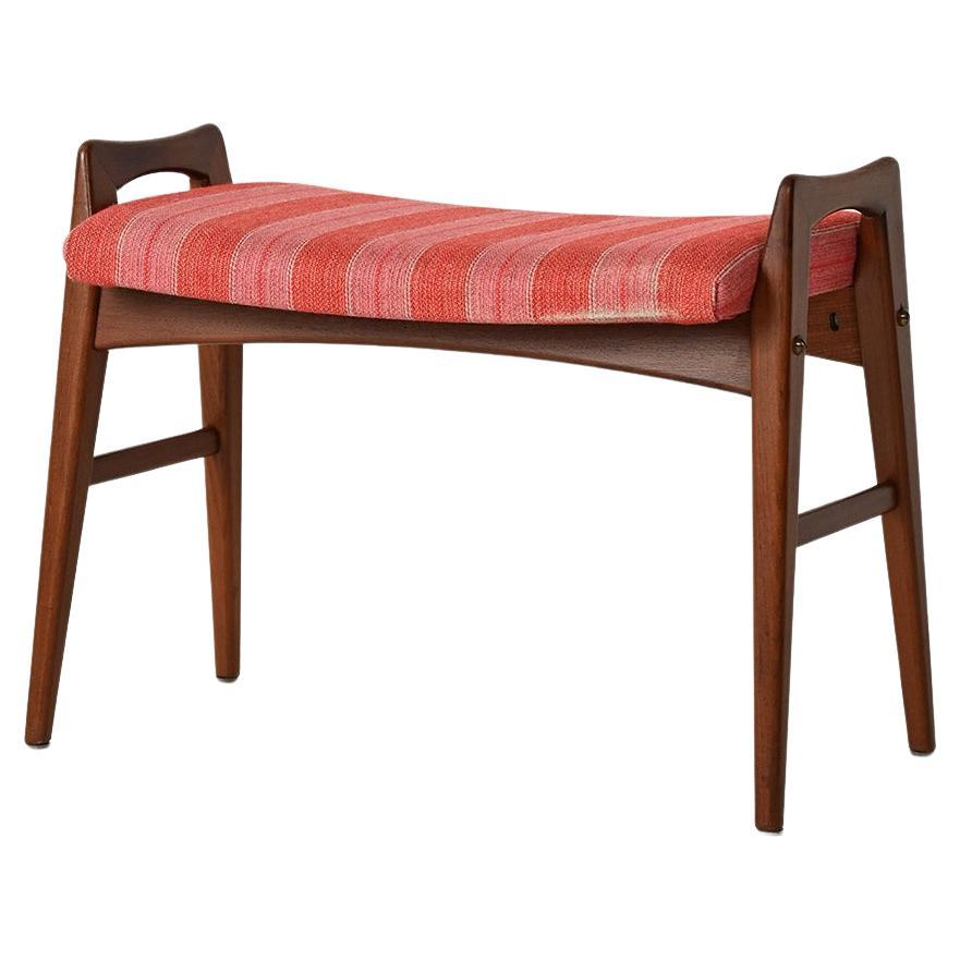 Sgabello scandinavo in teak di Svante Skogh en vente
