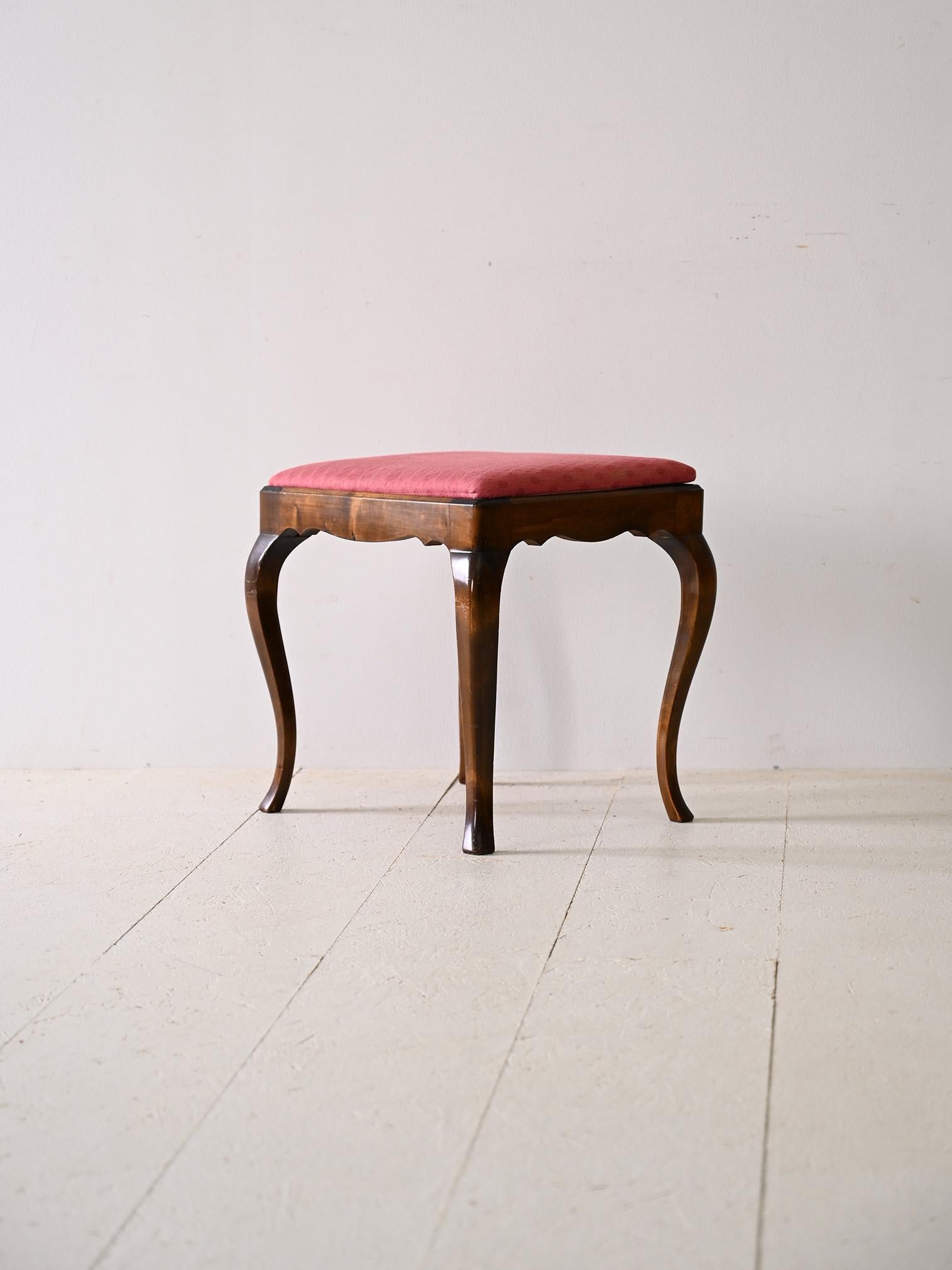 Scandinavian red stool In Good Condition For Sale In Brescia, IT