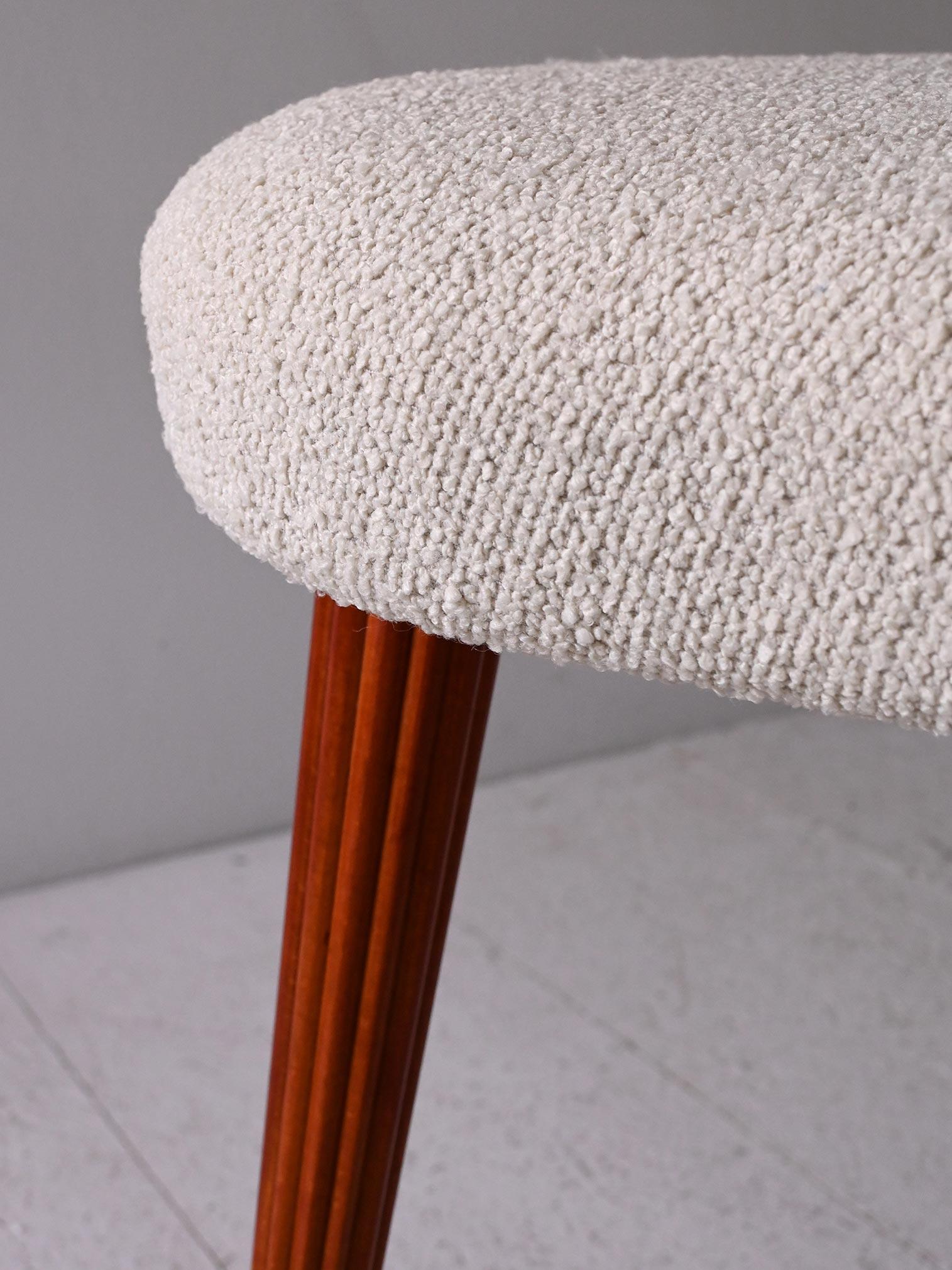 Mid-20th Century Sgabello svedese anni 40 con gambe in mogano in vendita