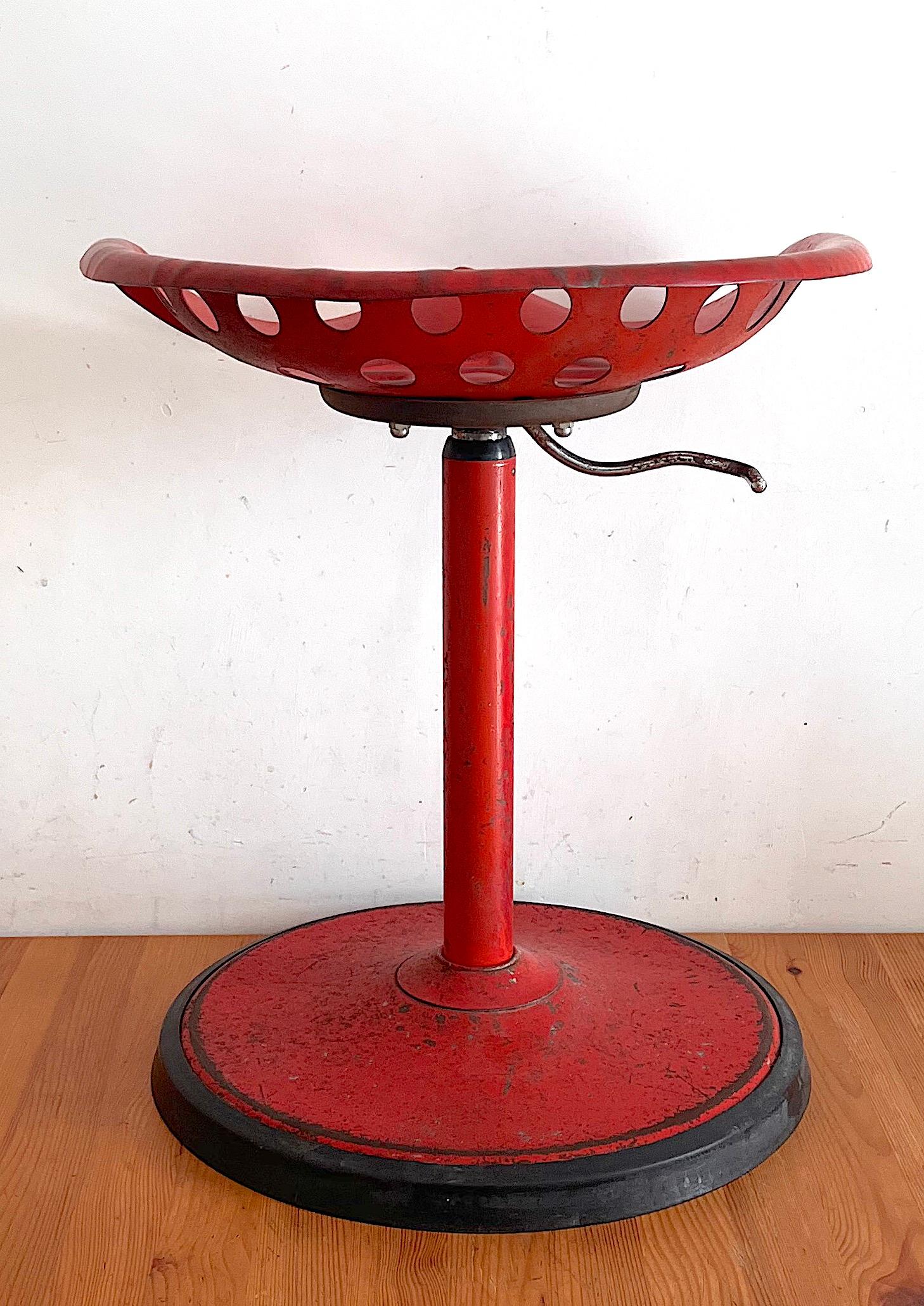 French Sgabello Tractor rosso di Etienne Fermigier pour Mirima