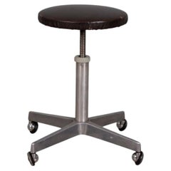 Tabouret vintage en métal et cuir Indutriale des années 60