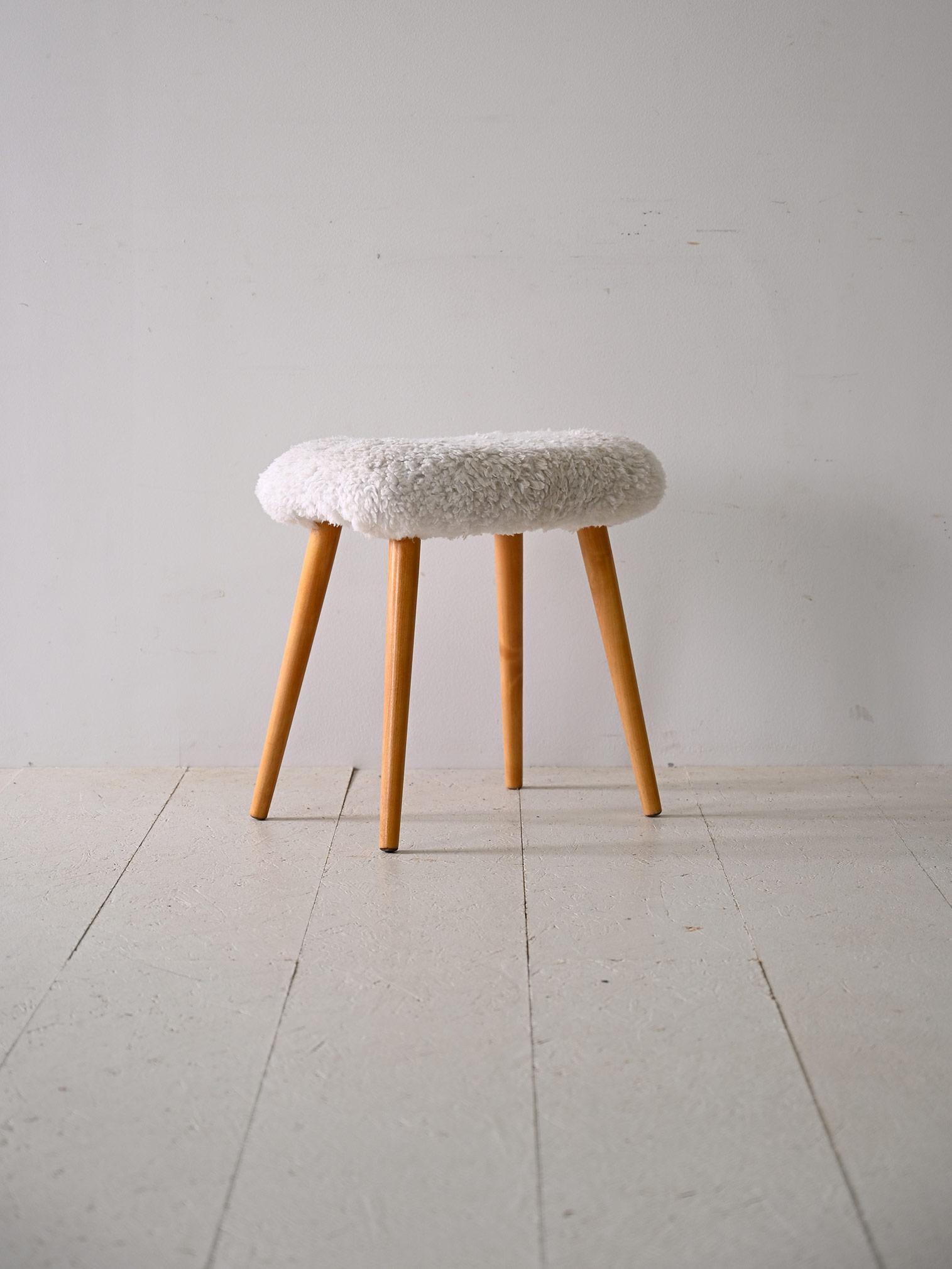 Scandinavian vintage stool In Good Condition For Sale In Brescia, IT