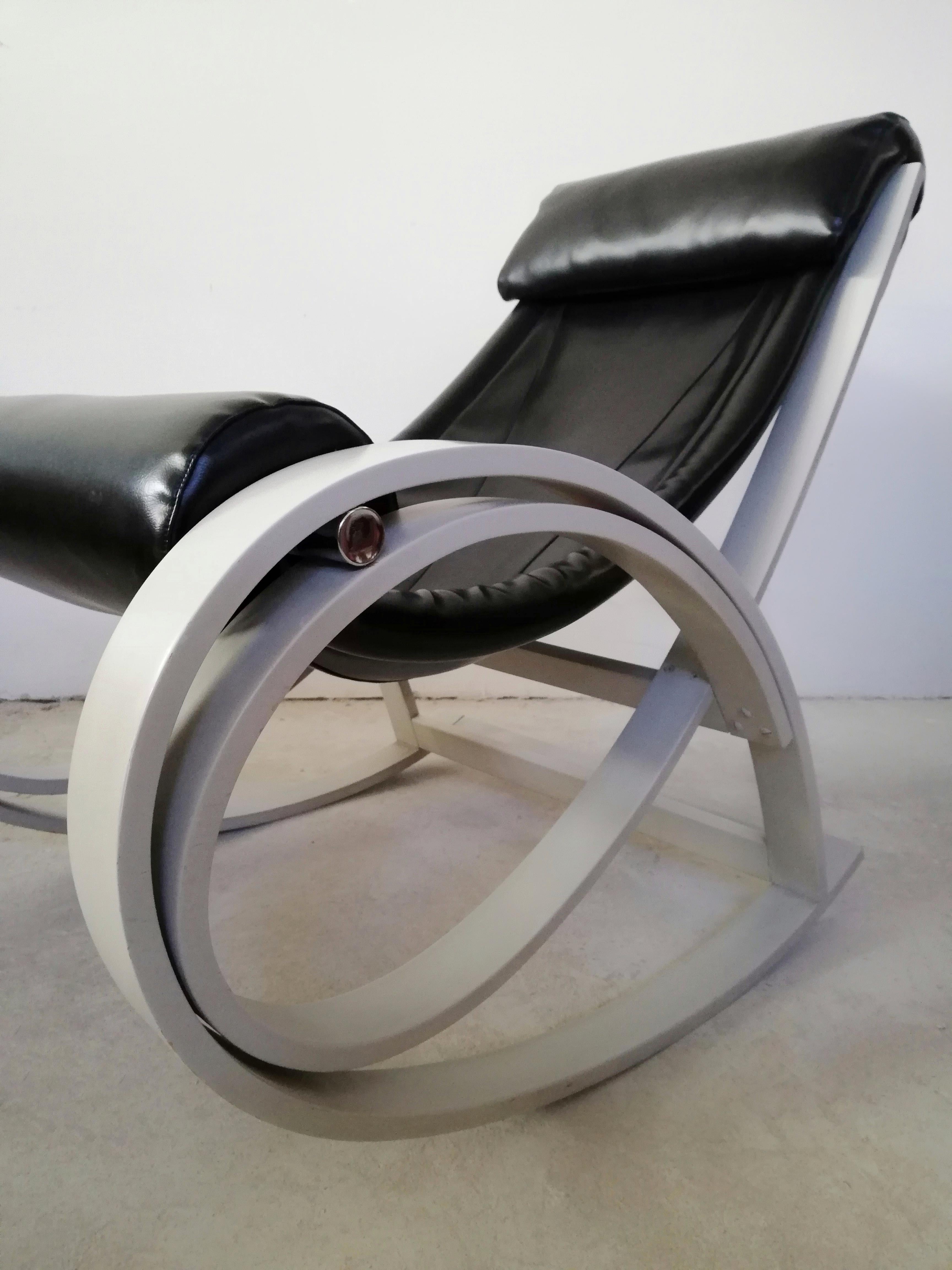 20th Century Sgarsul Rocking Chair by Gae Aulenti for Poltronova For Sale