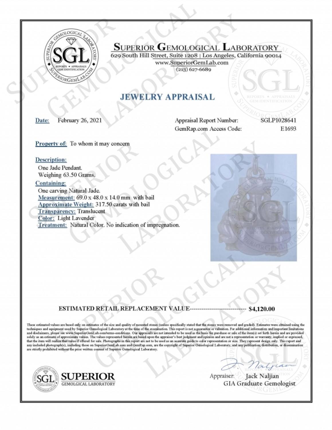 SGL Certified Lavender Jade Pendant – Carved Fairchilds Holding Gourd & Ingot In condizioni buone in vendita a Pasadena, CA