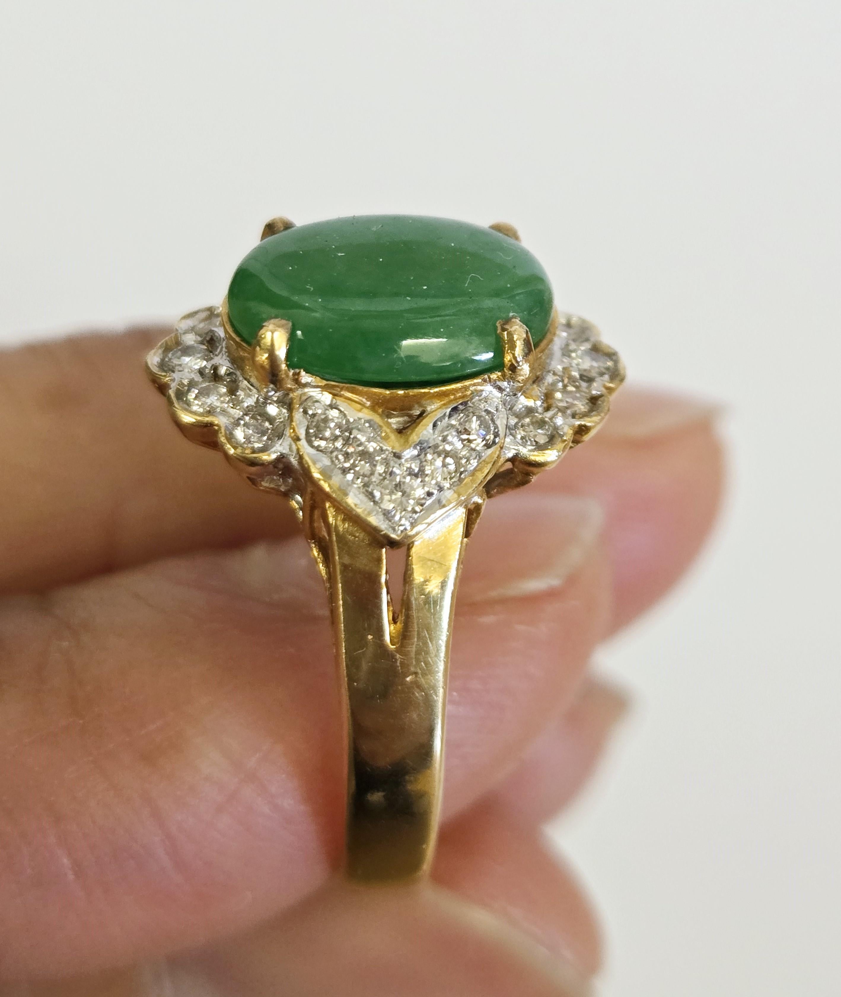 SGL Certified Natural Jadeite Jade And Diamond Yellow Gold Ring In Good Condition For Sale In Pasadena, CA