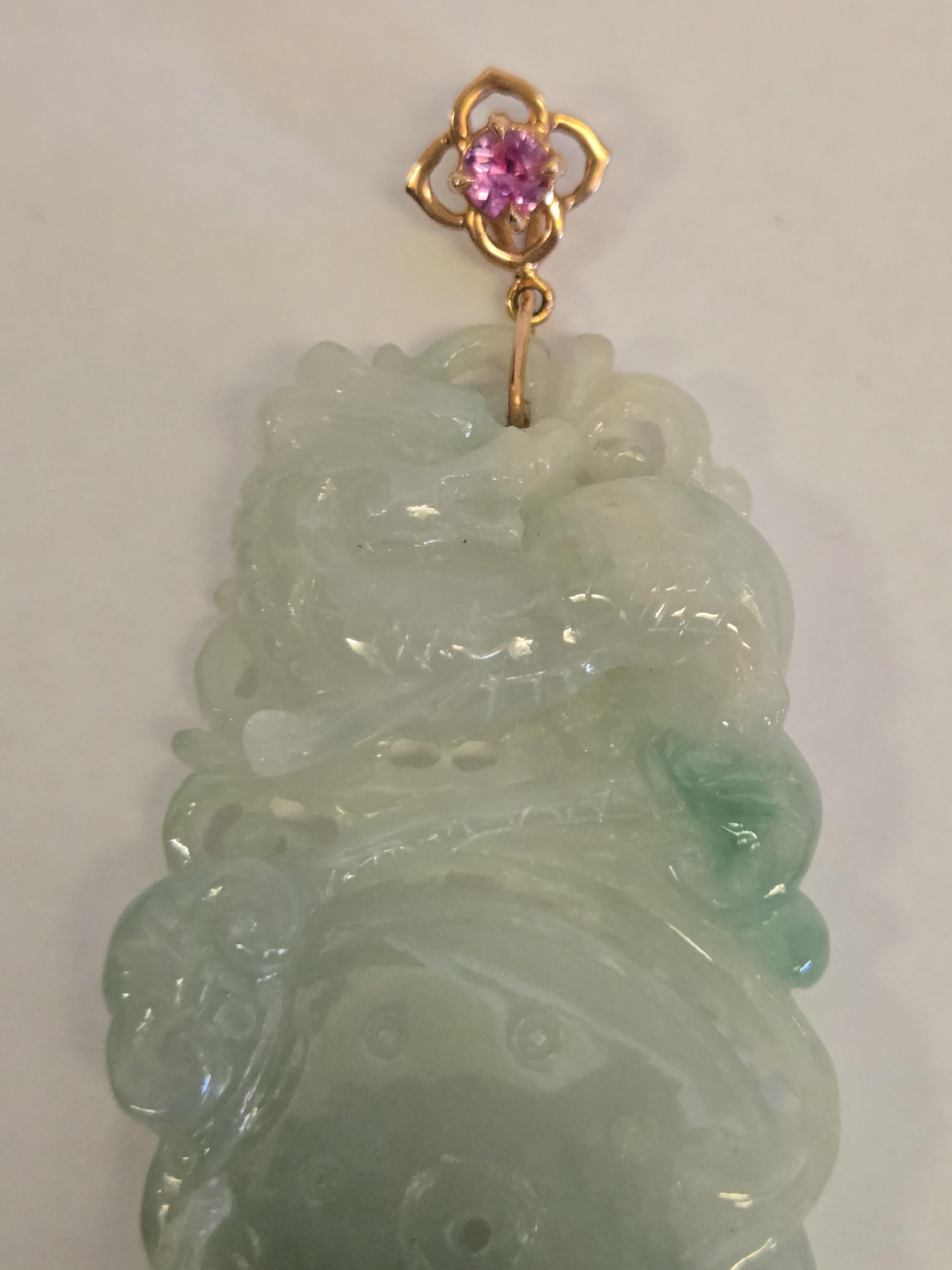 Ciondolo in oro 14K con giada verde chiaro certificata SGL e zaffiro rosa in vendita 3