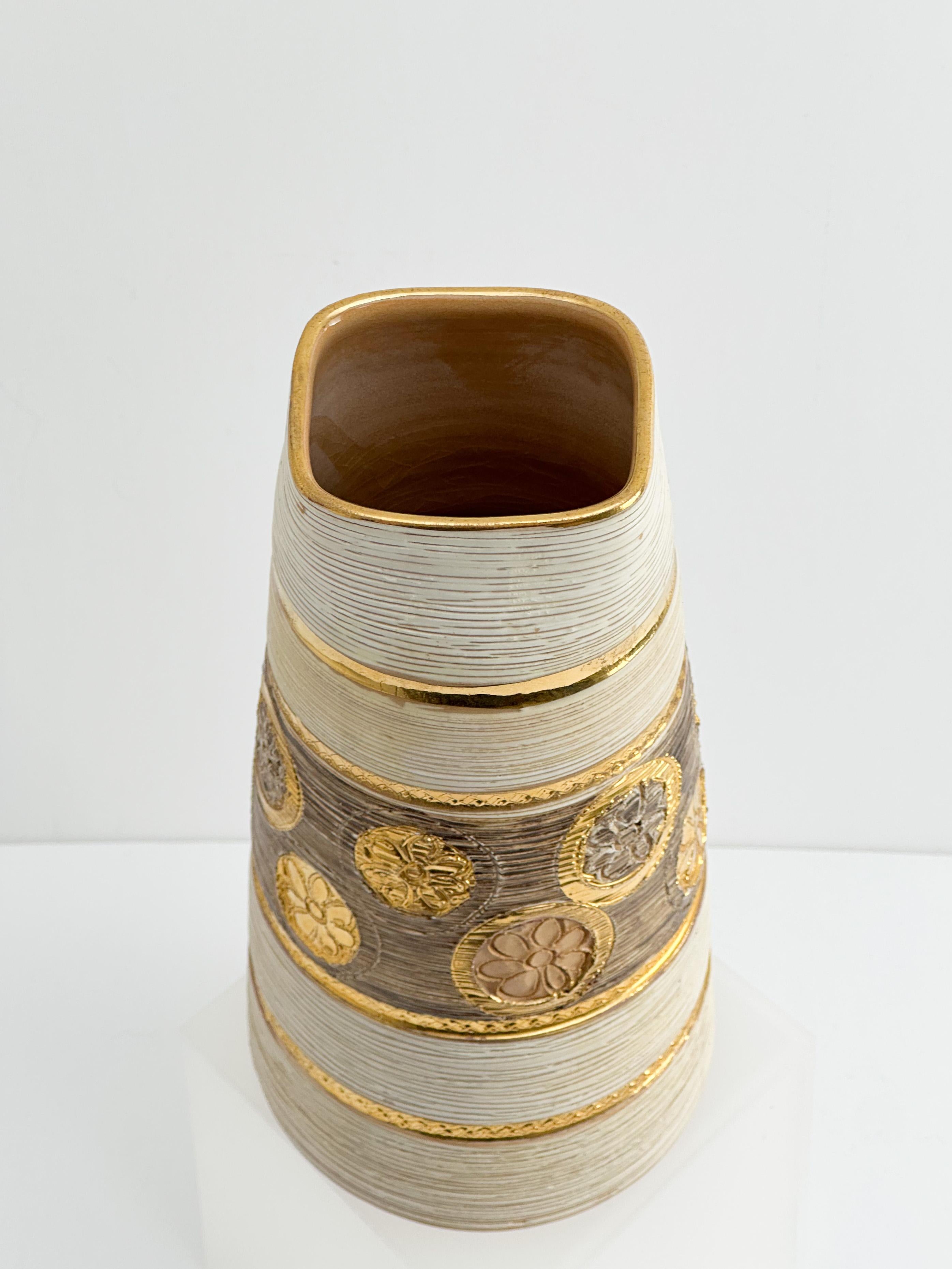 Italiano Italian Mid-Century Conical Sgraffito Vase Fratelli Fanciullacci Elbee in vendita