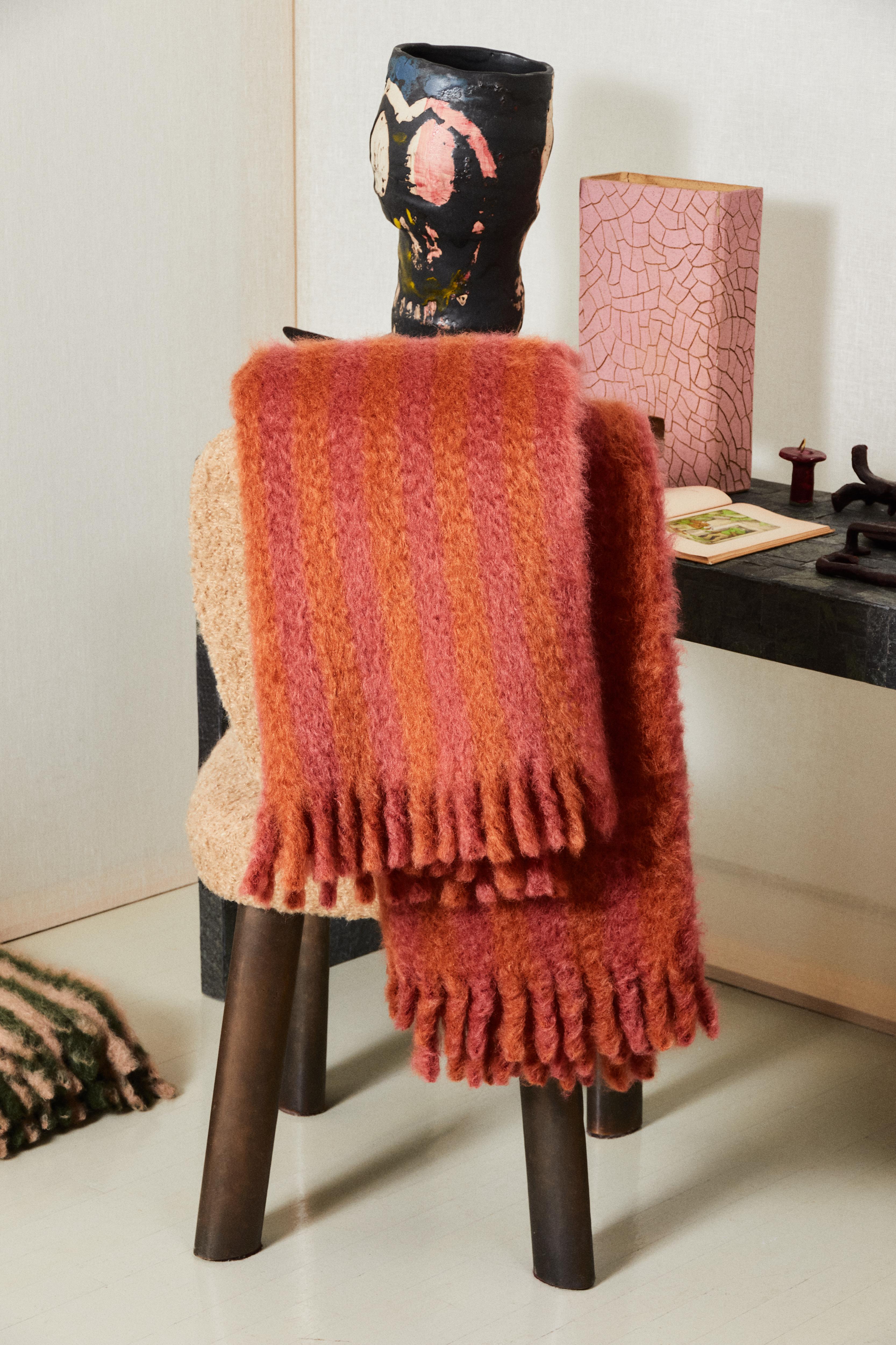 SGV Mohair Blanket 0306 In New Condition In New York, NY