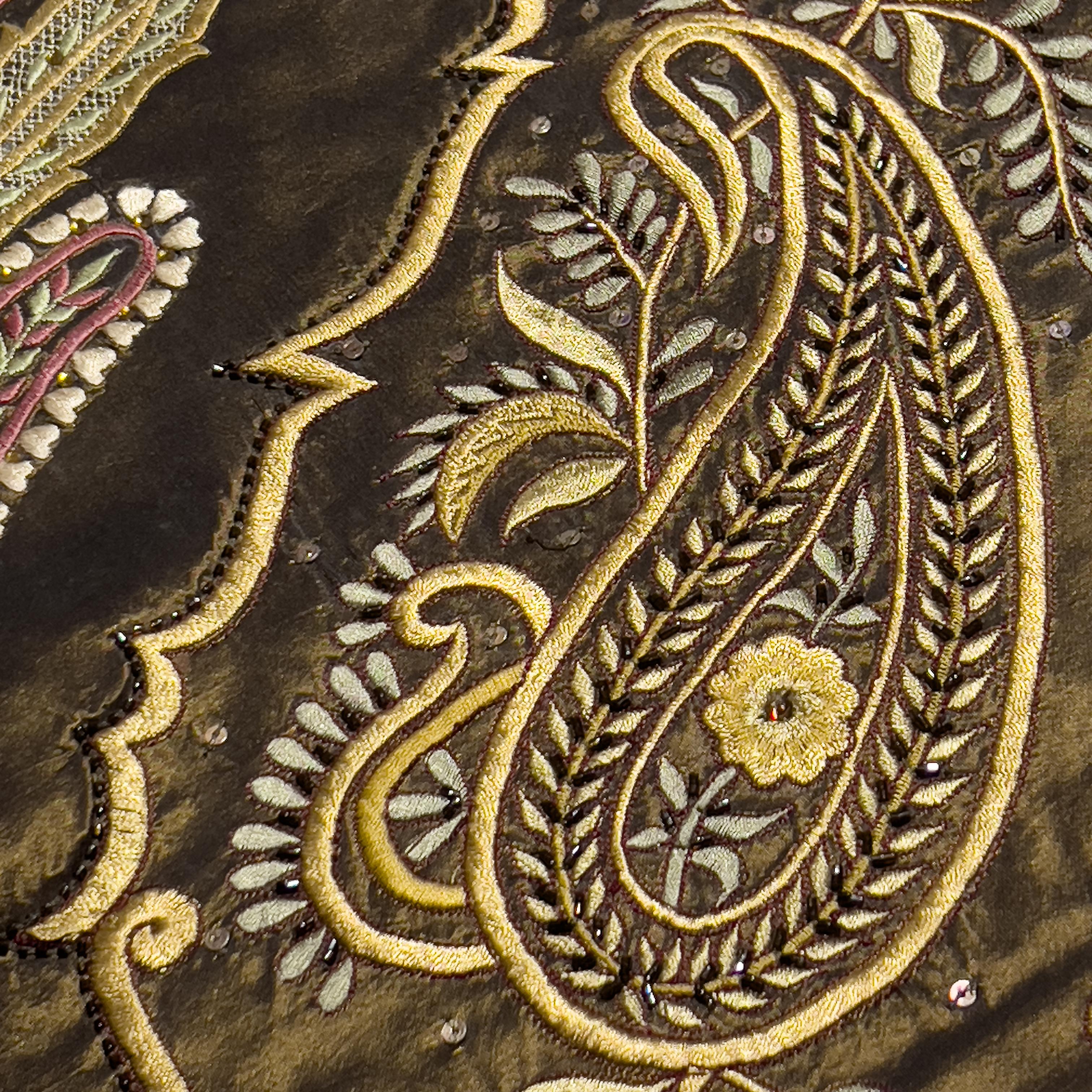 Jaali: Kairi (Paisley) - Tapiz bordado Colgante de pared en venta 1