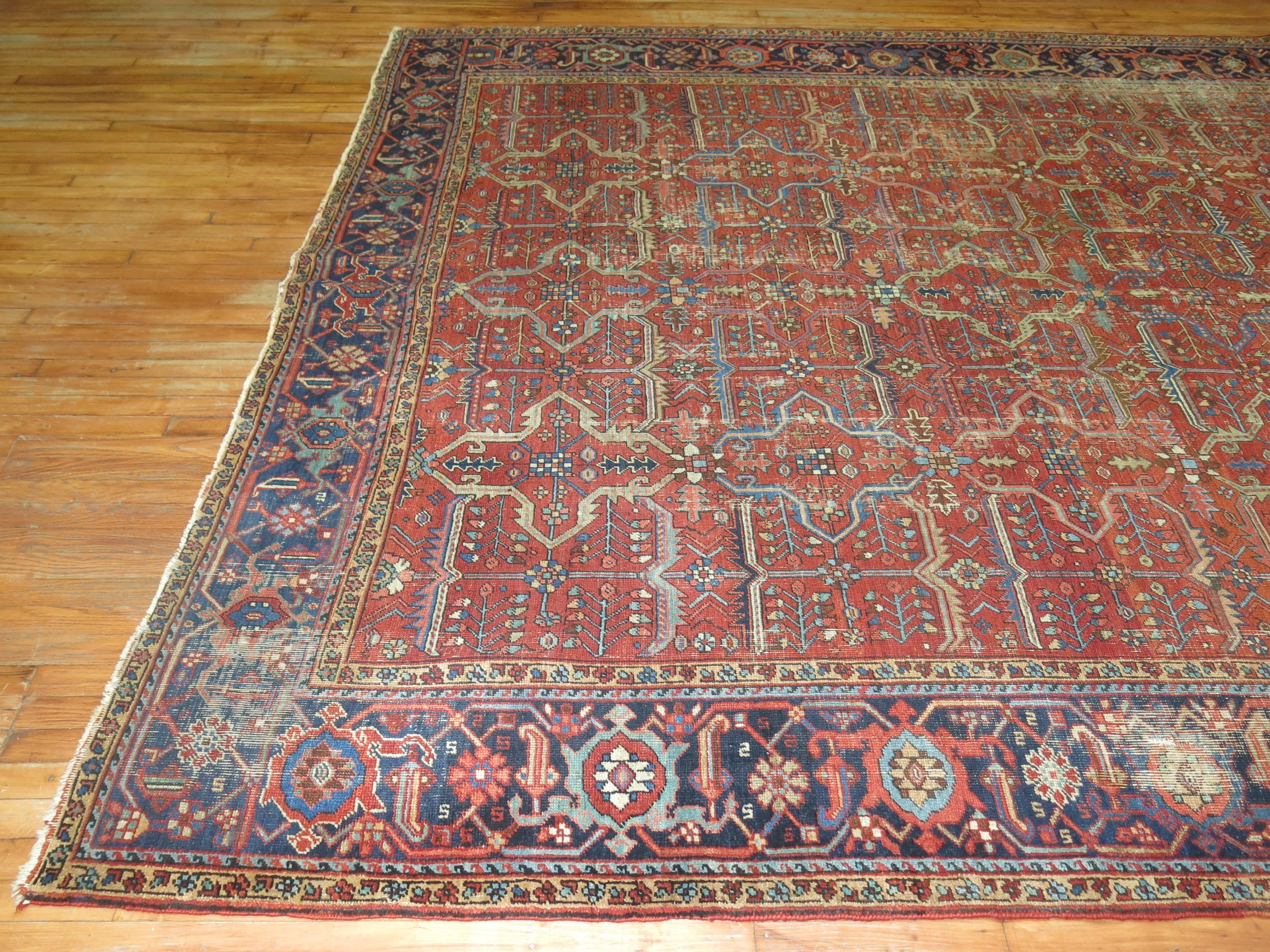 Shabby Chic Antique Persian Heriz Rug In Good Condition In New York, NY