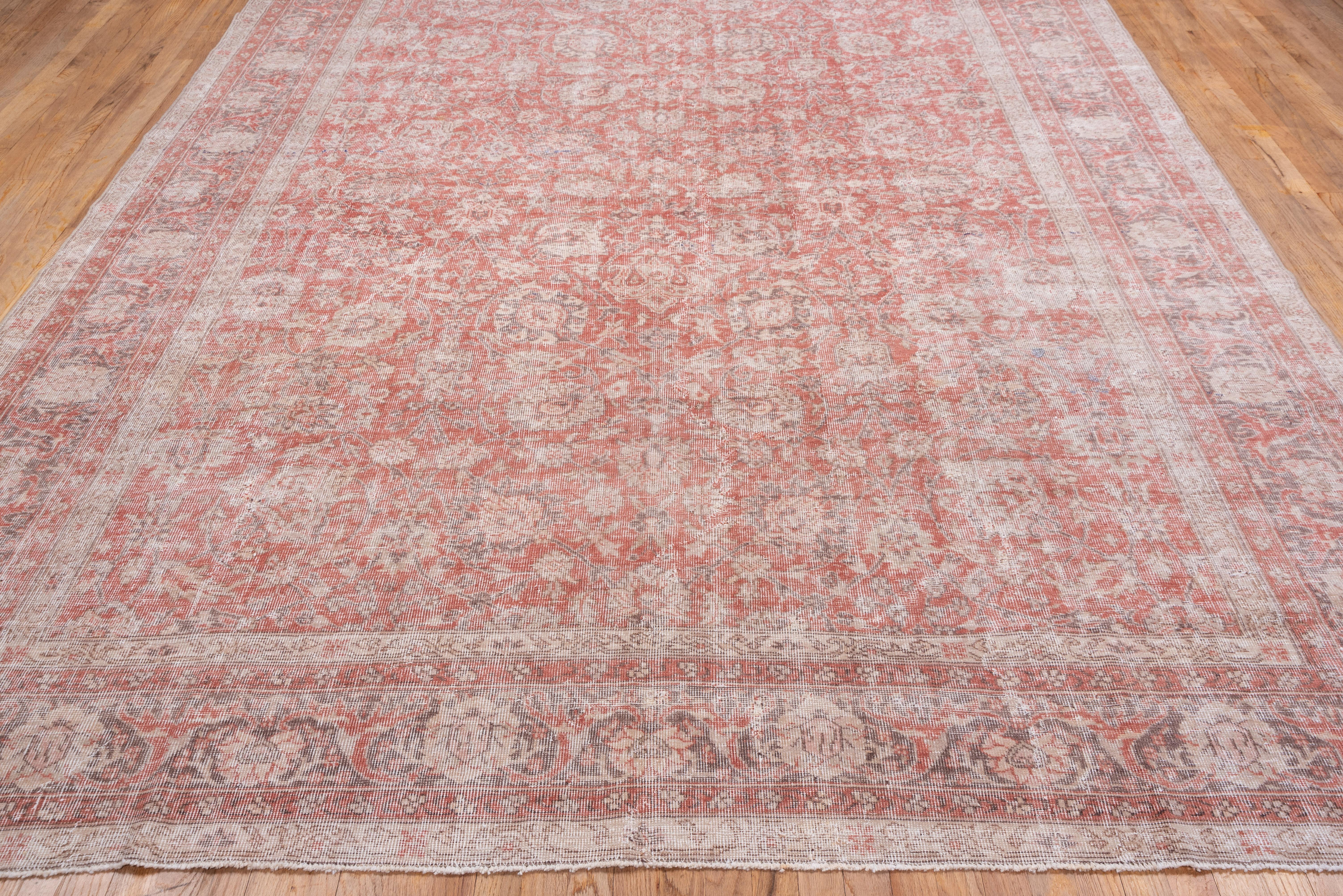 Antiker türkischer Oushak-Teppich im Shabby Chic-Stil, hell Rot und Rost, All-Over- Field (Türkisch) im Angebot