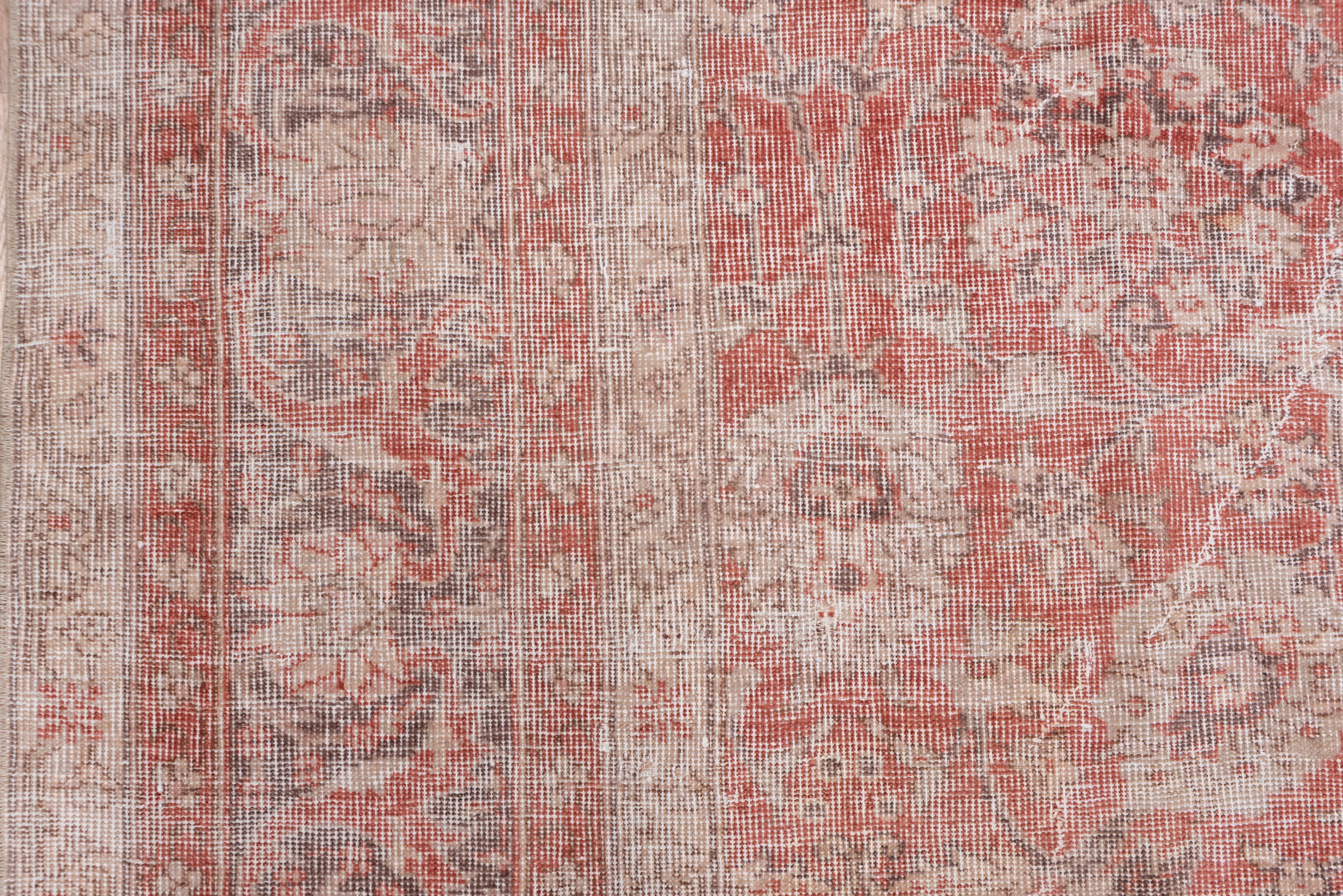 Antiker türkischer Oushak-Teppich im Shabby Chic-Stil, hell Rot und Rost, All-Over- Field (Mitte des 20. Jahrhunderts) im Angebot