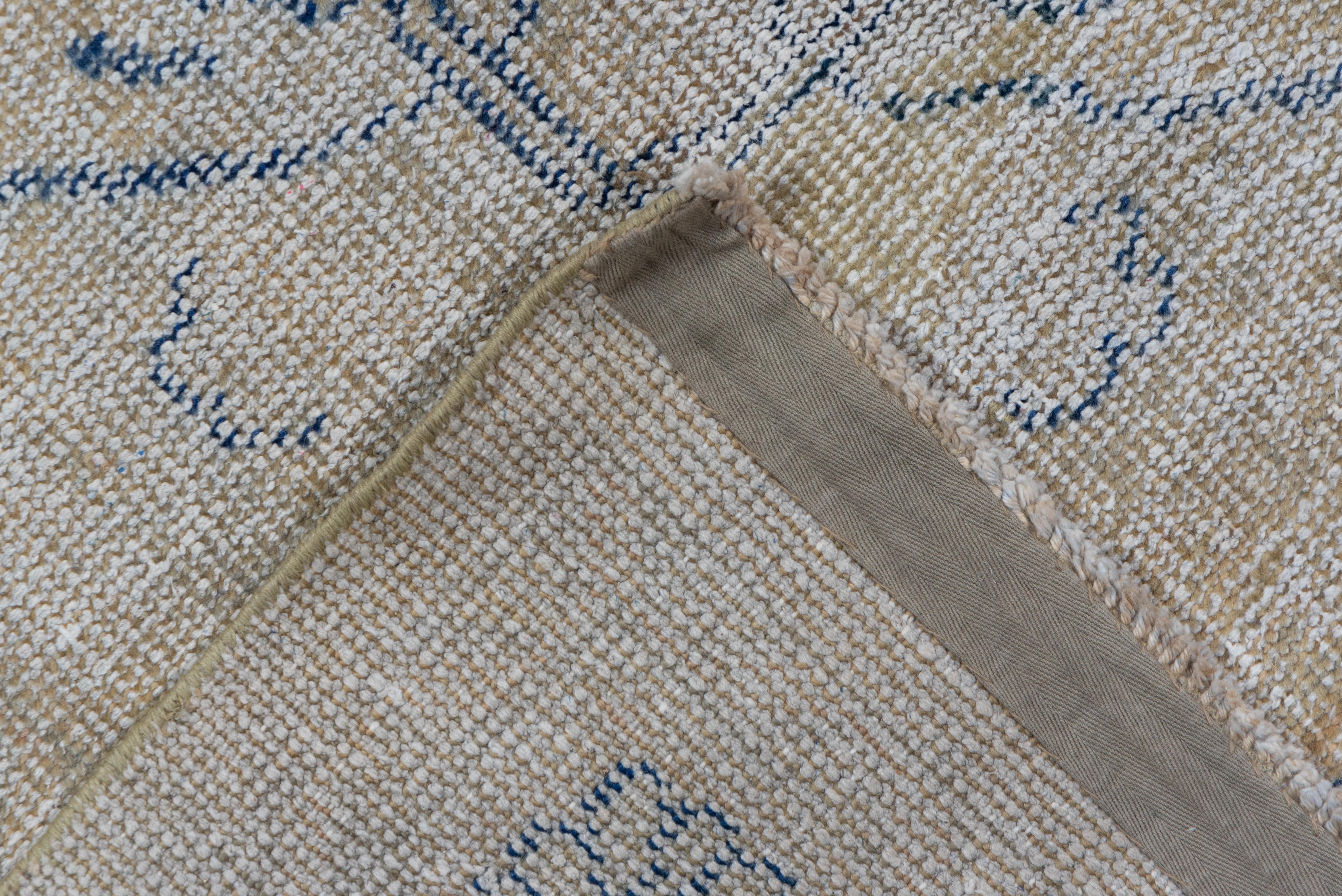 Antiker türkischer Oushak-Teppich im Shabby-Chic-Stil, königsblaues Außenfeld, um 1920 (Wolle) im Angebot