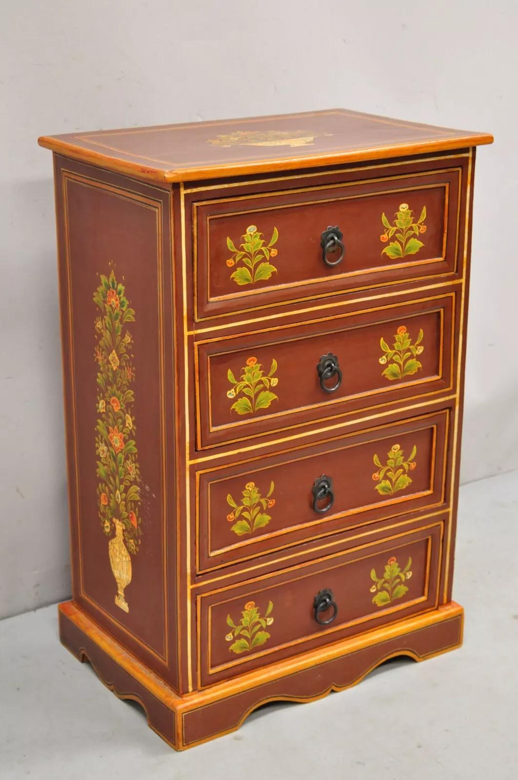 Comò a 4 cassetti Shabby Chic Orange Rust Flower Painted. Circa alla fine del XX secolo. Misure: 32,5
