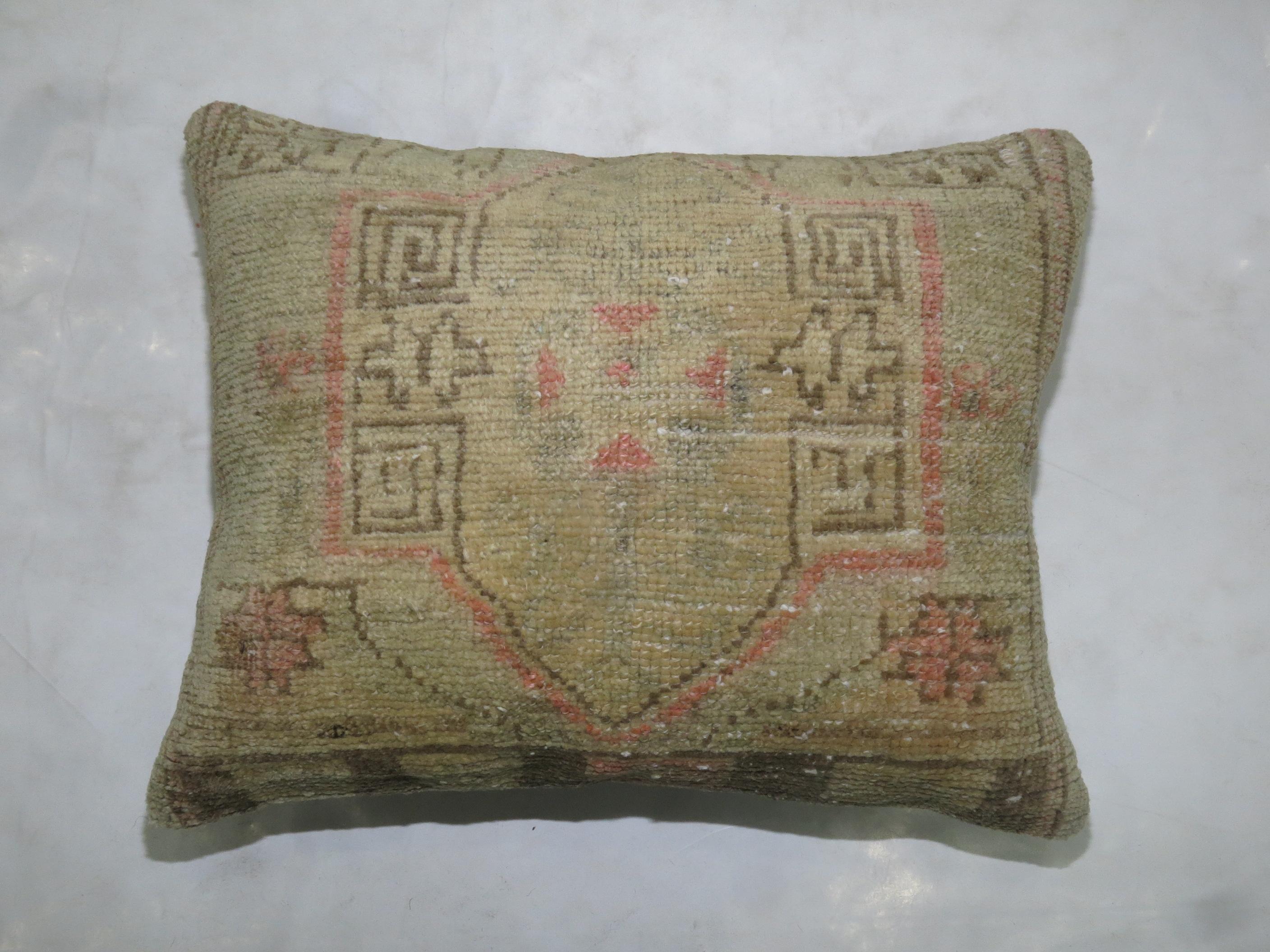 Turkish Shabby Chic Oushak Rug Beige and Pink Pillow
