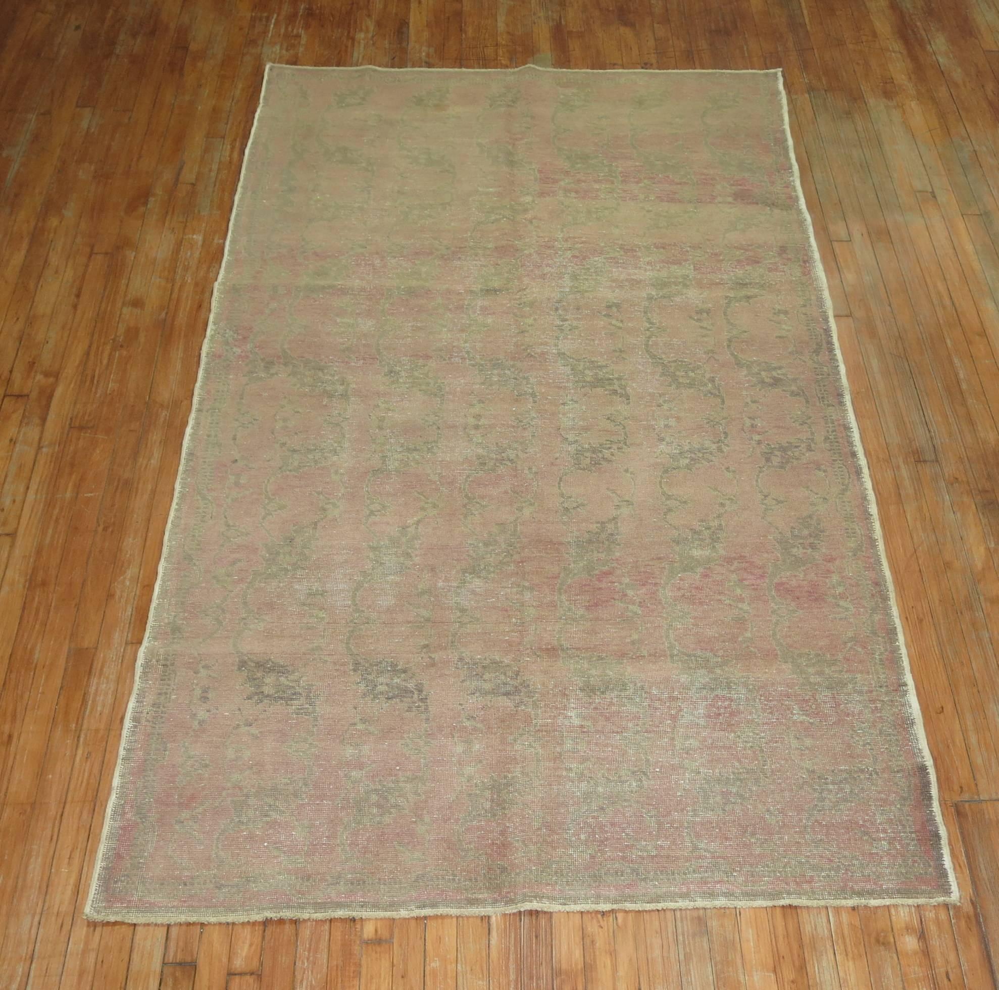 Shabby Chic Turkish Blush Color Rug In Good Condition For Sale In New York, NY