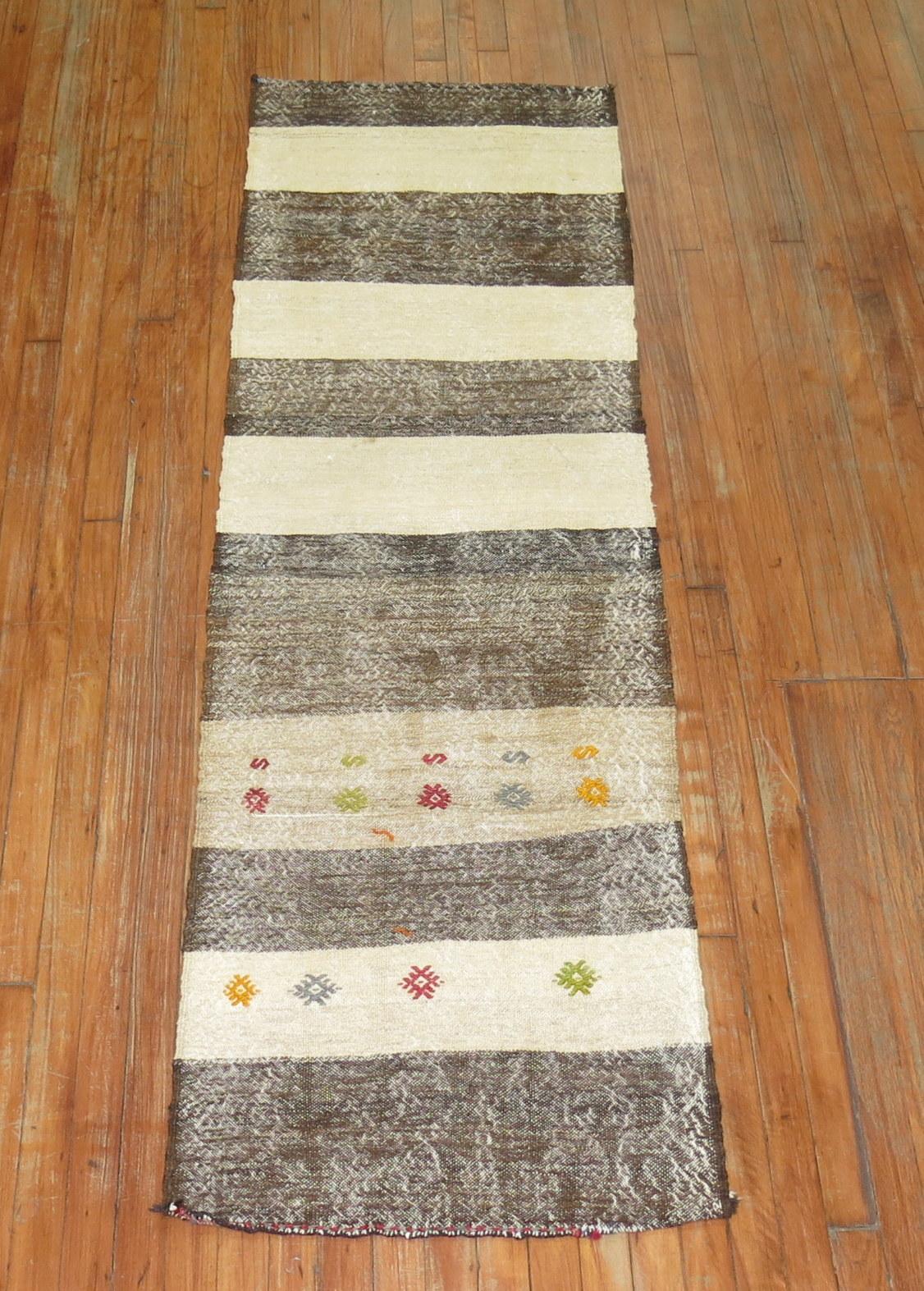 Shabby Vintage Turkish Kilim Runner In Good Condition For Sale In New York, NY