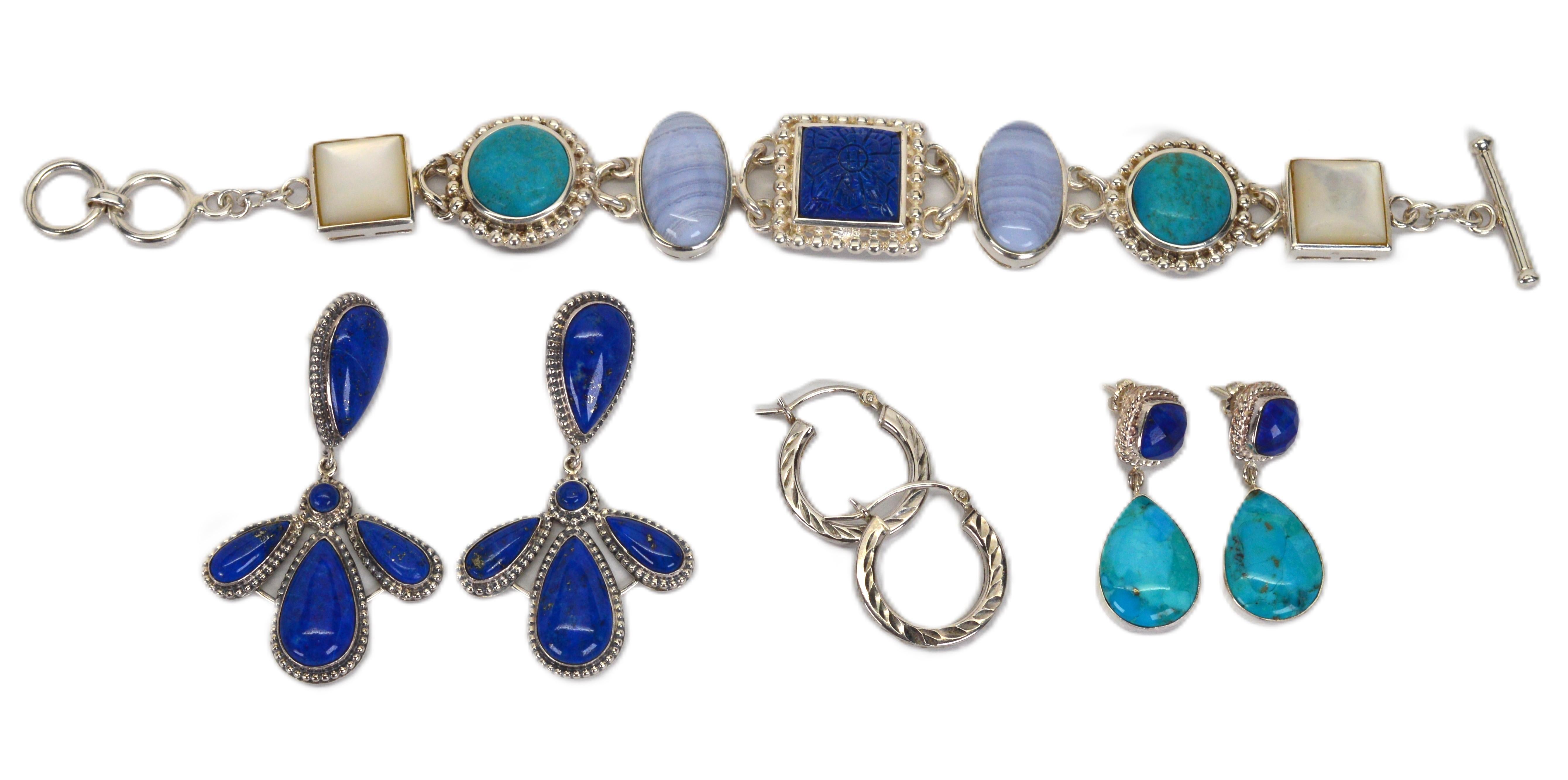 Taille mixte Shades of Blue Sterling Silver Link Bracelet w Three Earring Pair Suite en vente