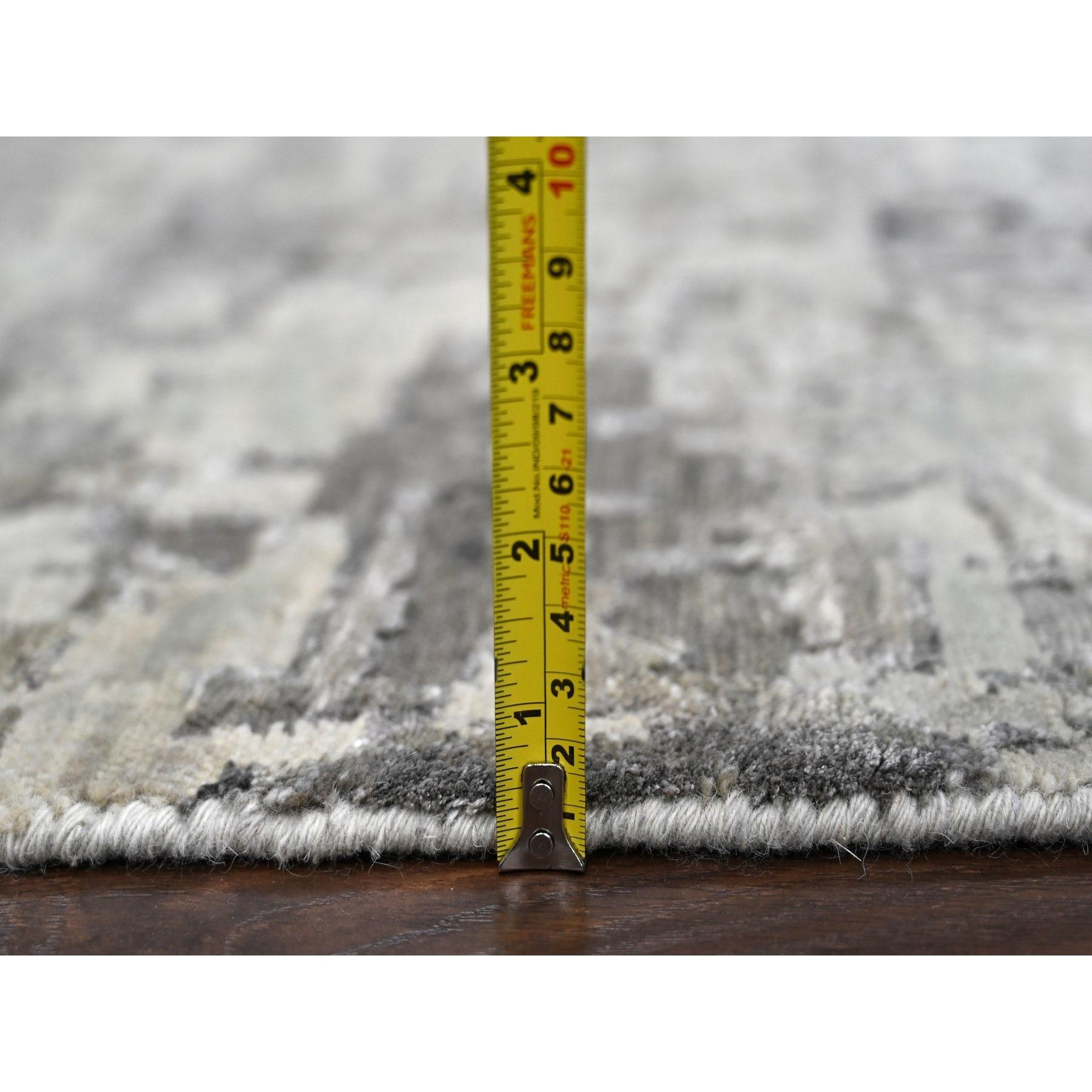 Shades of Gray, Tappeto in lana e seta annodato a mano dal design astratto moderno 9' x 11'10