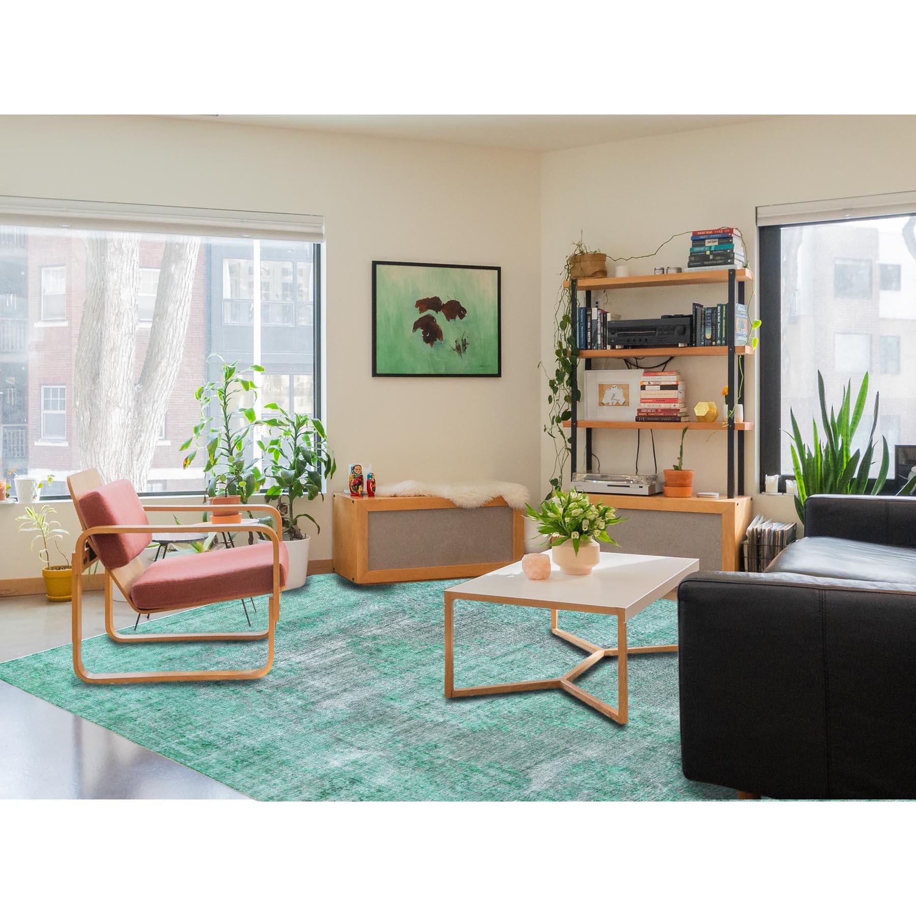 Ce fabuleux tapis noué à la main a été créé et conçu pour une résistance et une durabilité accrues. Ce tapis a été fabriqué à la main pendant des semaines selon la méthode traditionnelle utilisée pour fabriquer des tapis. C'est vraiment une pièce